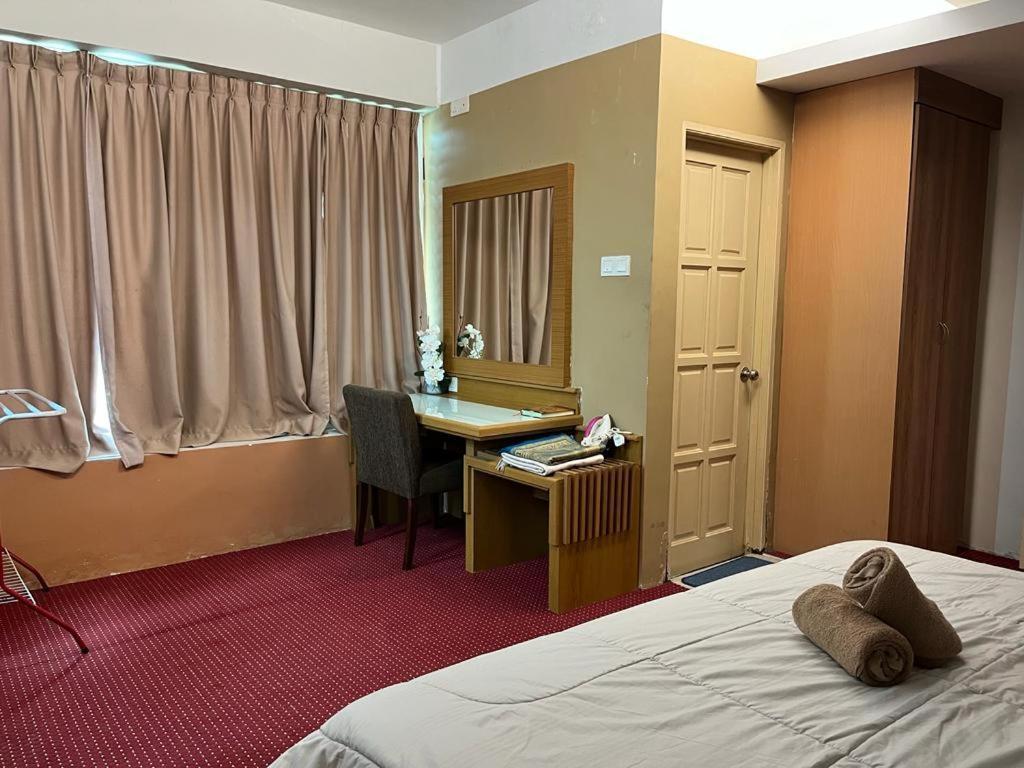Nik Adik Khalifa Suites Apartment photo 3
