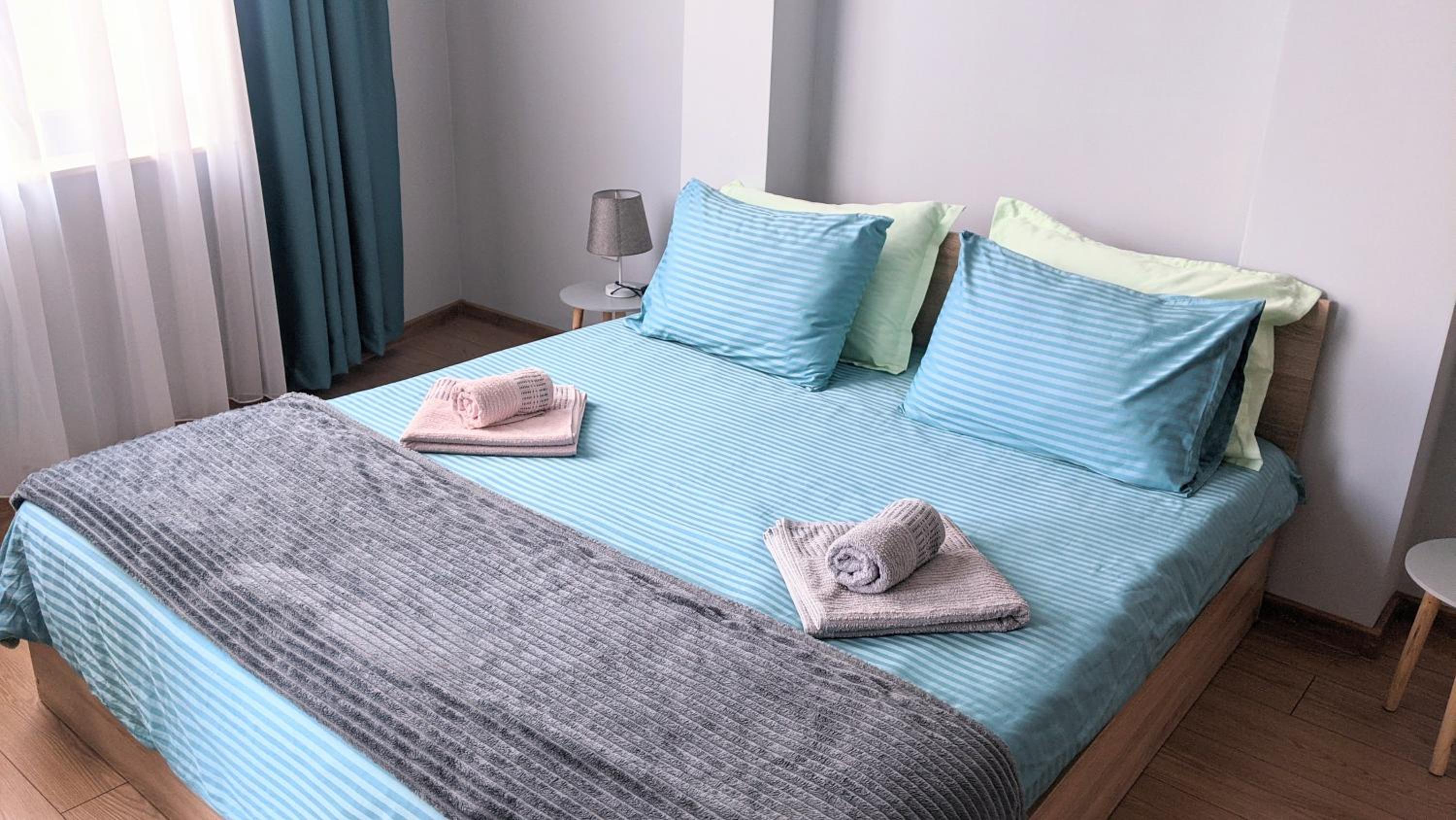 Lux 1 Apartment with Free Parking