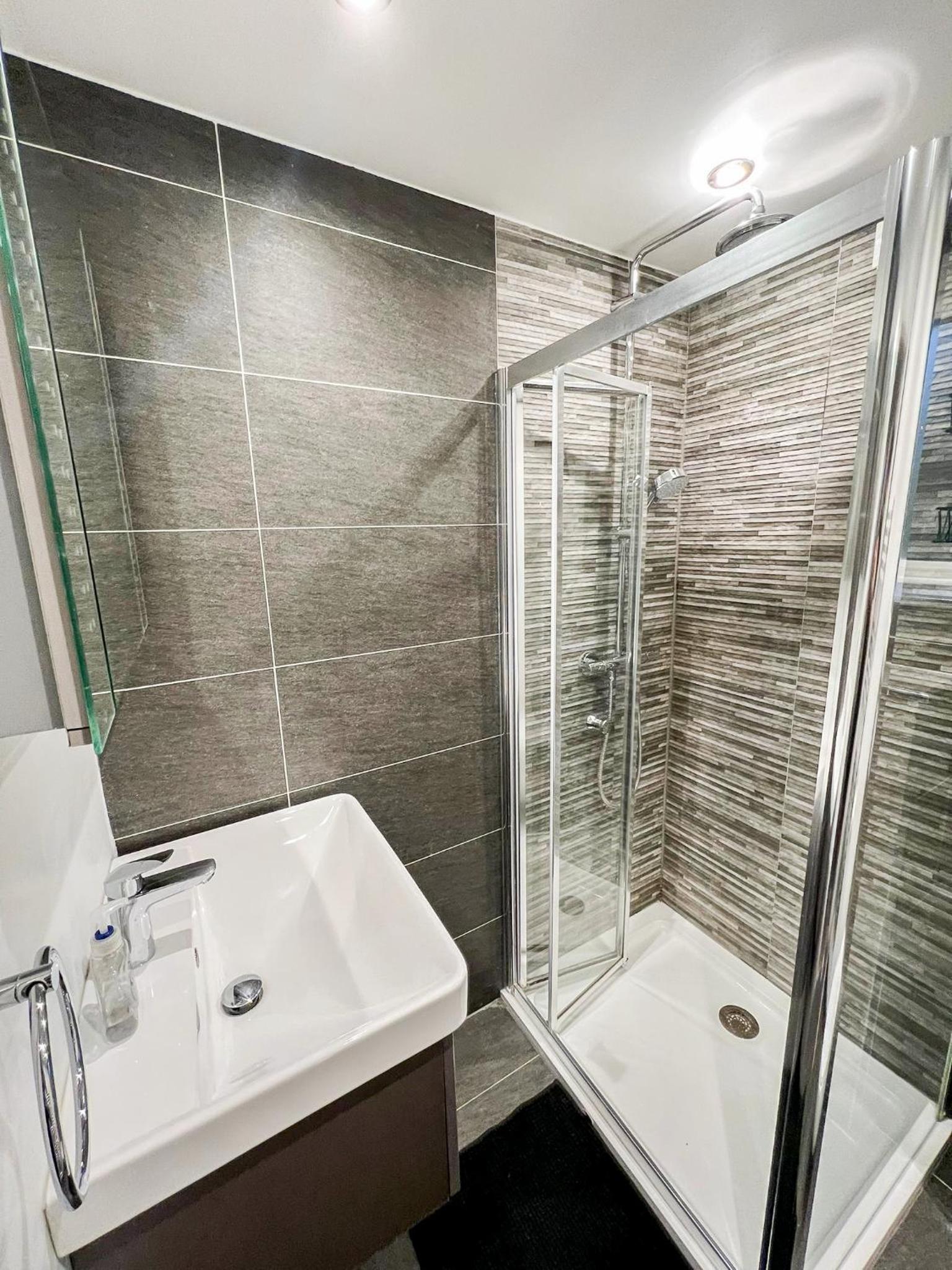 Charming 2-bedroom flat with private balcony near Islington Station, Canonbury