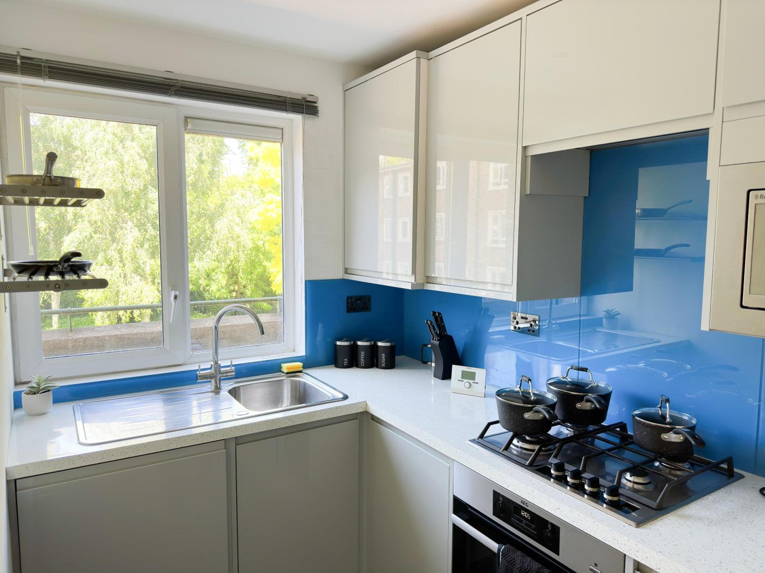 Charming 2-bedroom flat with private balcony near Islington Station, Canonbury