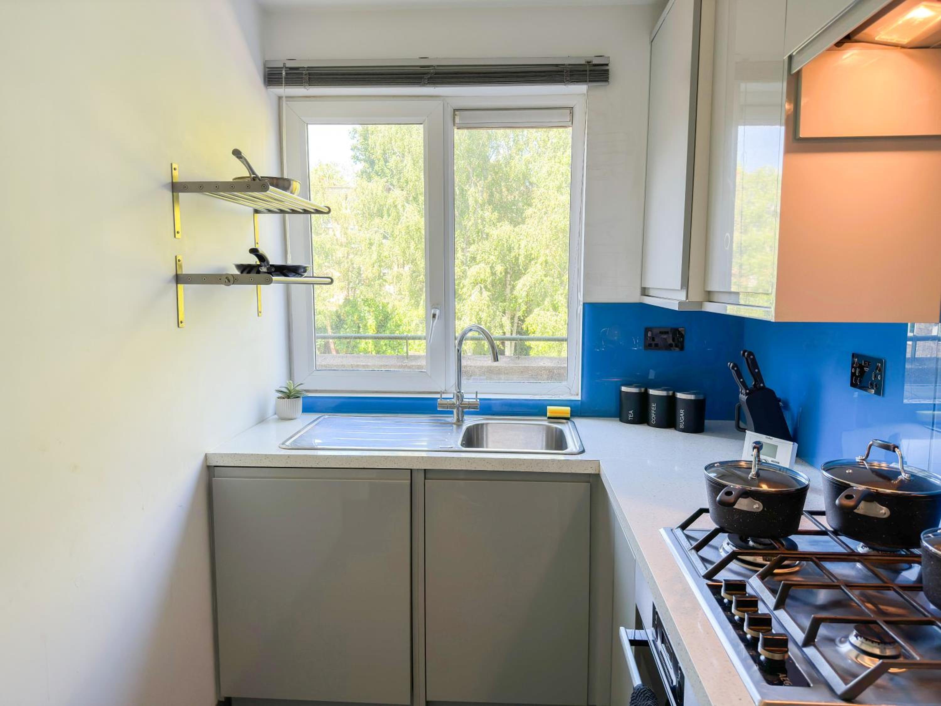 Charming 2-bedroom flat with private balcony near Islington Station, Canonbury