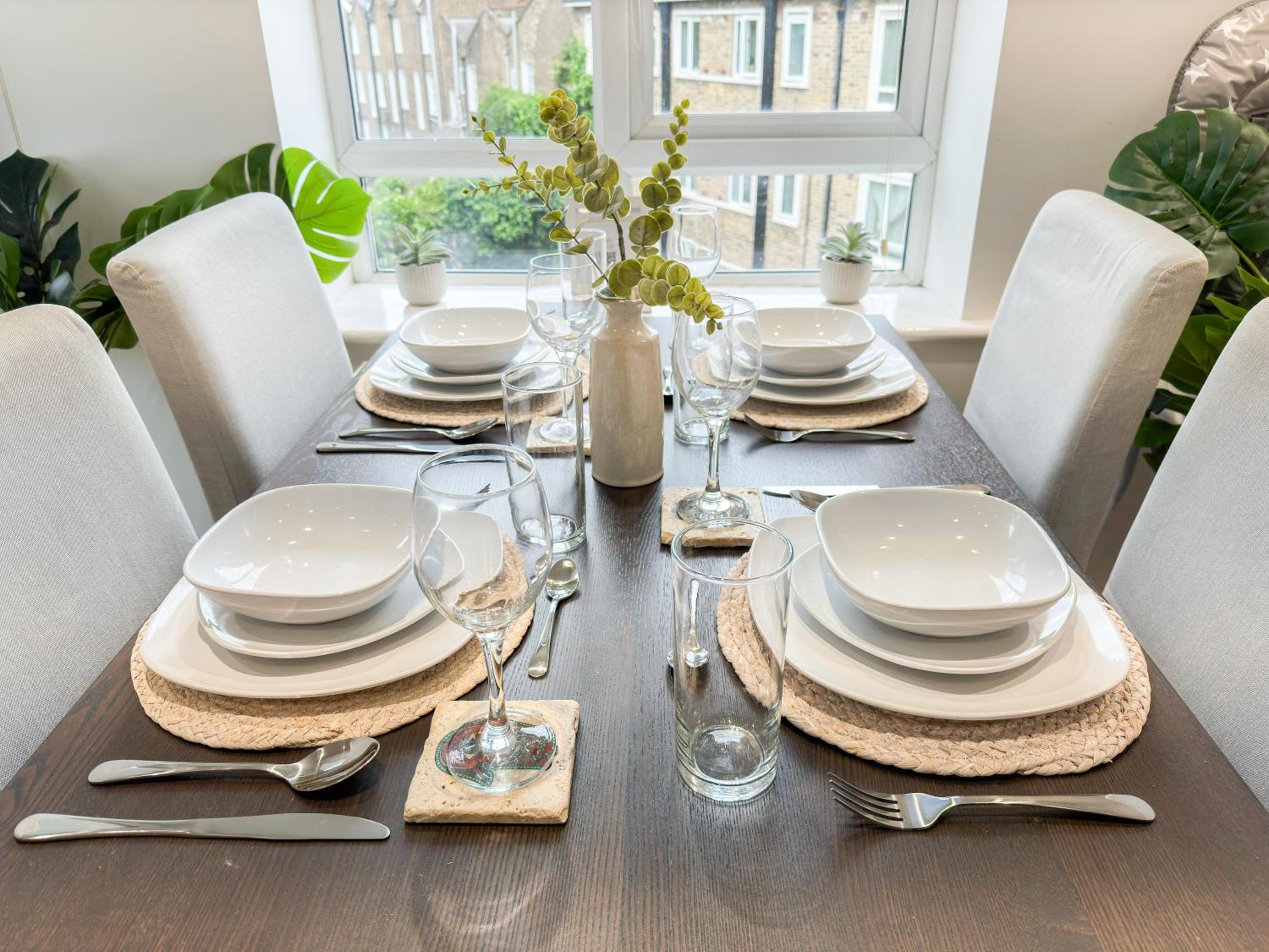 Charming 2-bedroom flat with private balcony near Islington Station, Canonbury