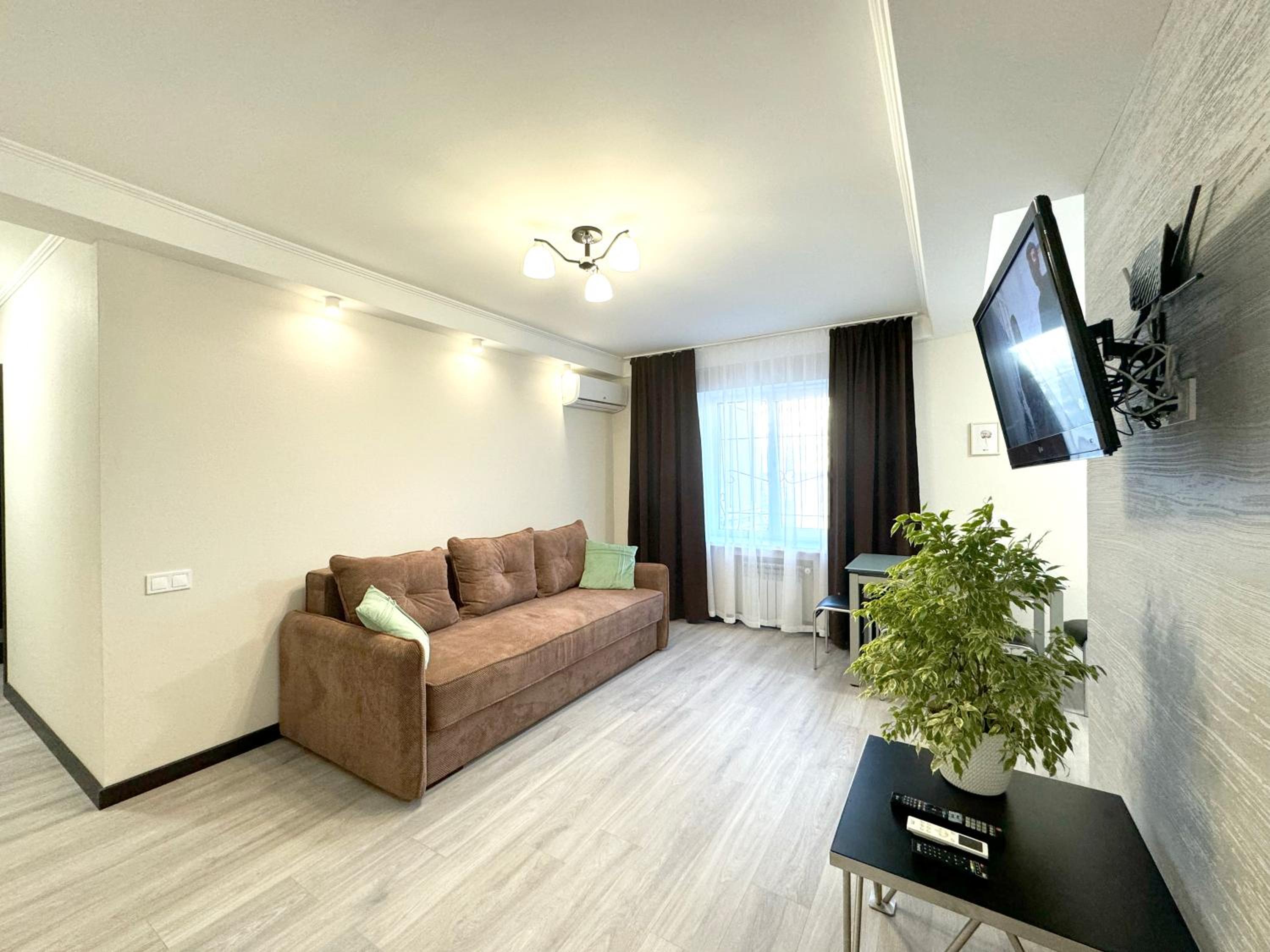 ARTAL Apartment on Obolonskyi Avenue 16 view 3