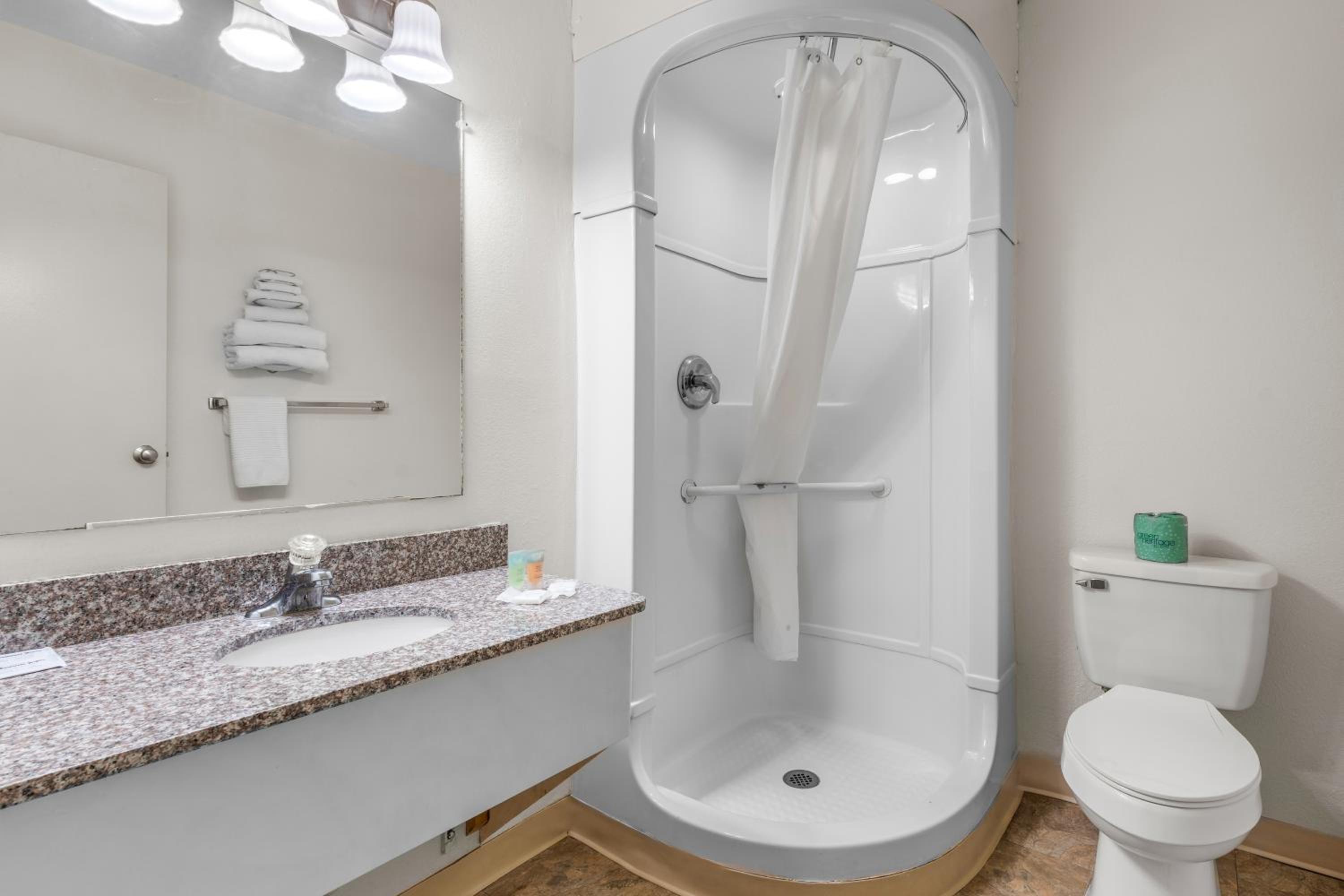 Lake City Vacations - Americas Best Value Inn - Lake City - Property Image 25