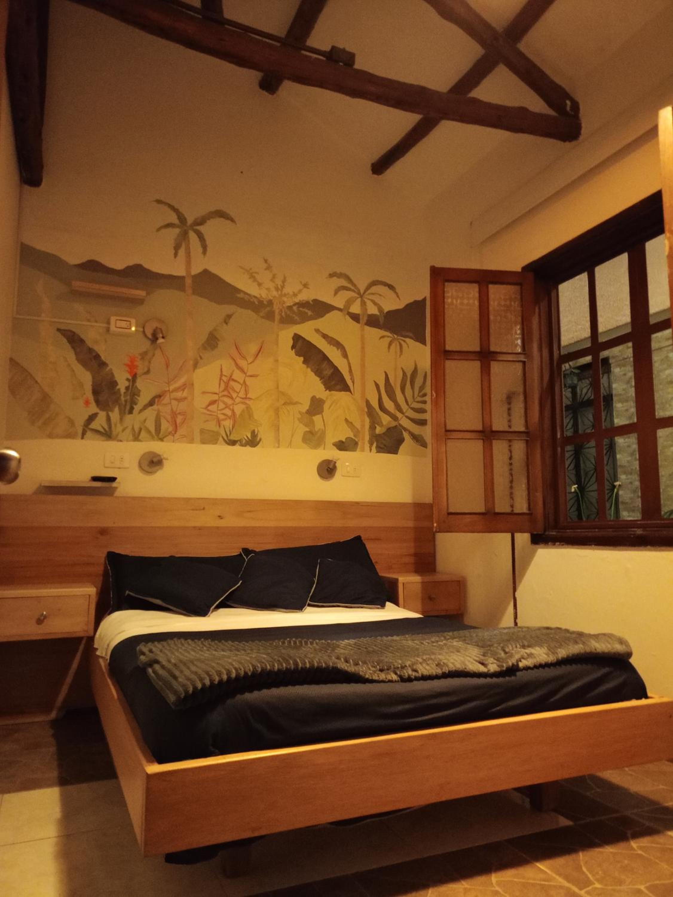 Usaquen Station Hostel - Property Image 11