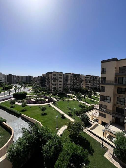Elegant Hotel Apt in Madinaty Garden View