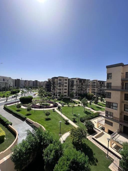 Elegant Hotel Apt in Madinaty Garden View