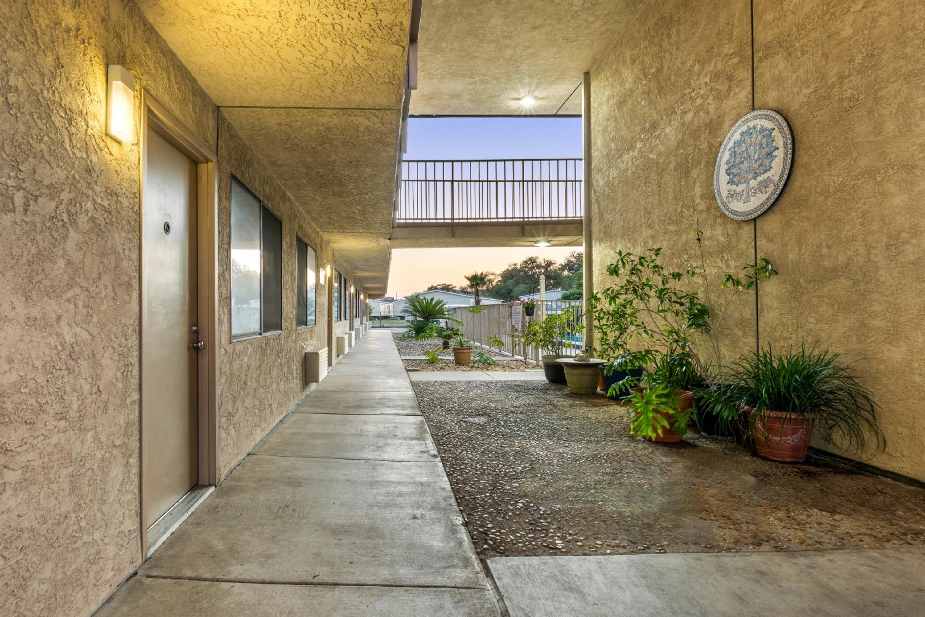 Lake City Vacations - Americas Best Value Inn - Lake City - Property Image 7