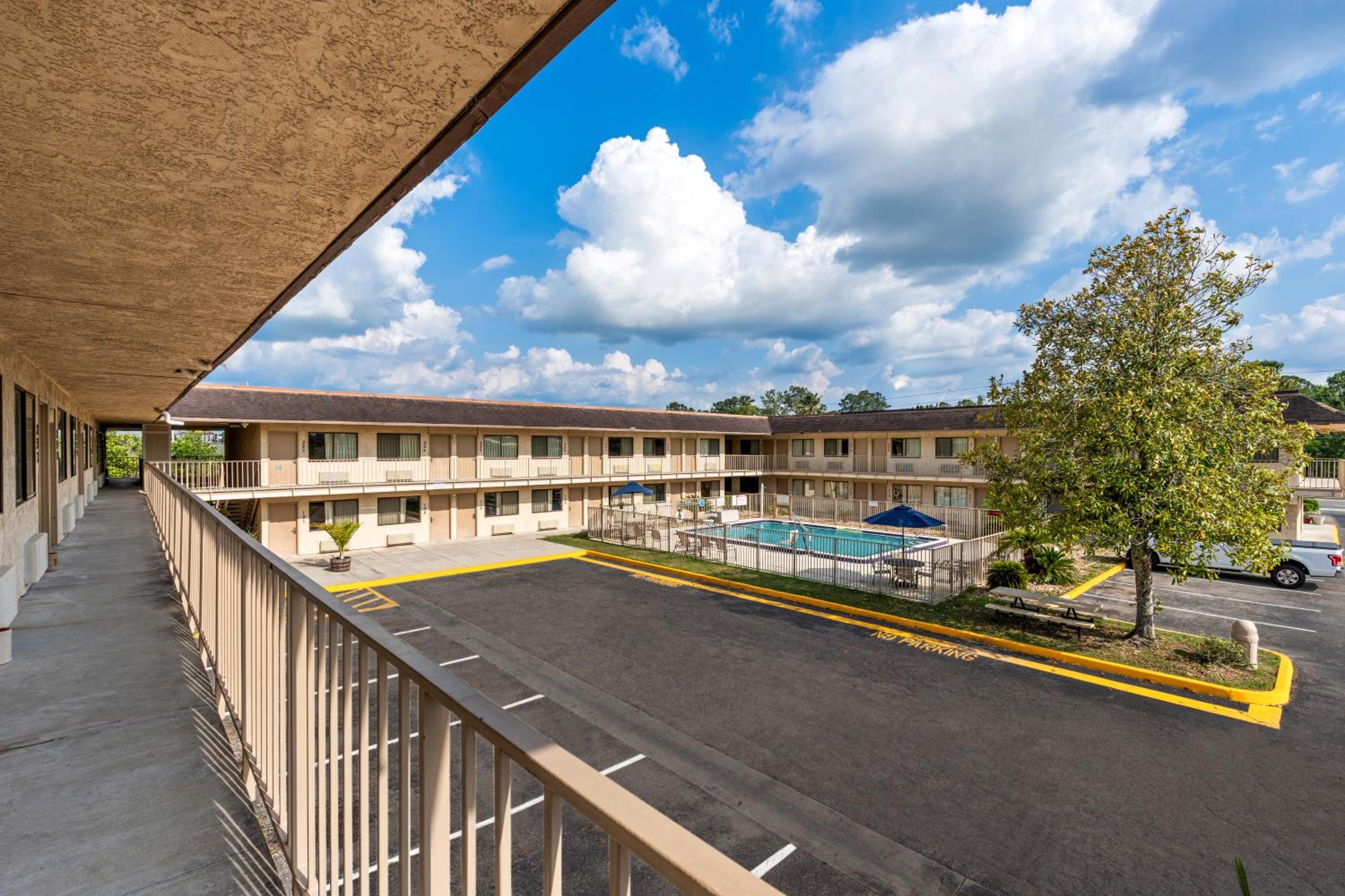 Lake City Vacations - Americas Best Value Inn - Lake City - Property Image 8