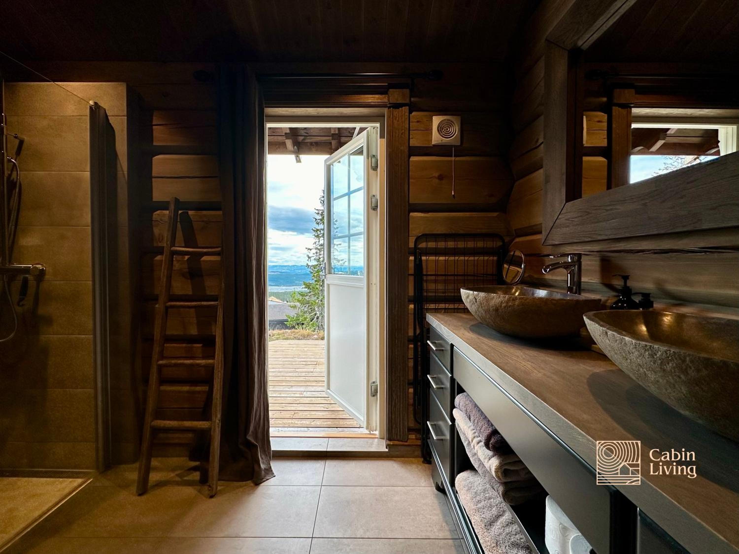 New log cabin with sauna, waxing shed & bench at Sjusjøen