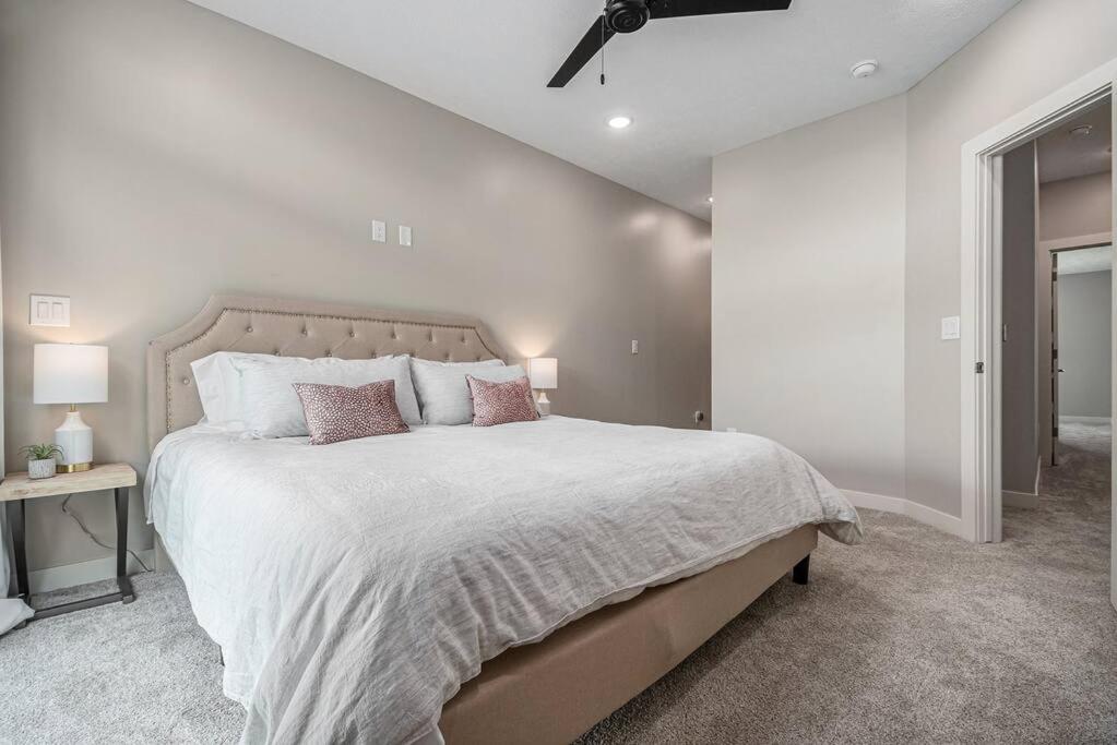Midtown Luxury - 2 Master Suites - Near UNMC view 5