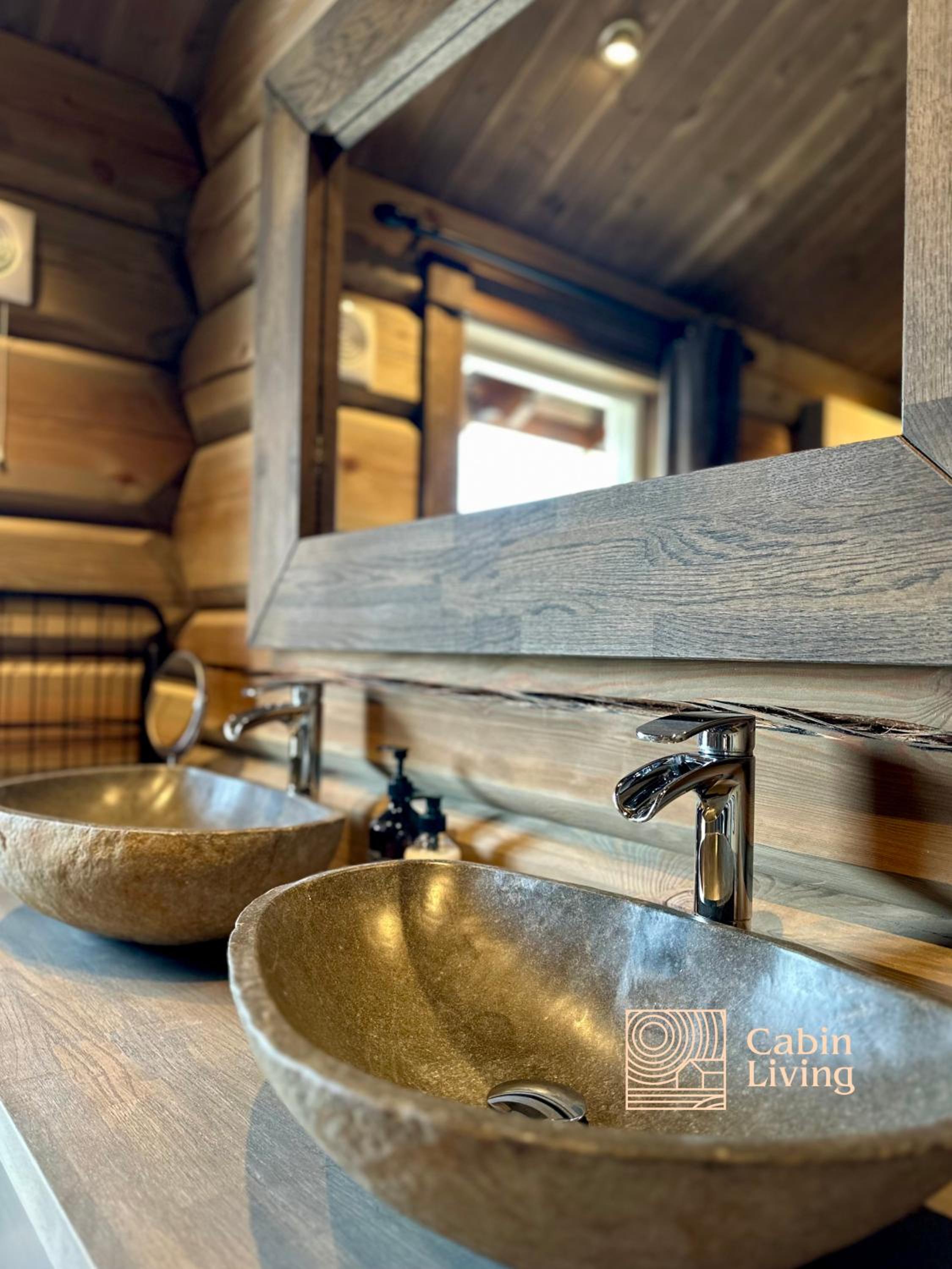 New log cabin with sauna, waxing shed & bench at Sjusjøen