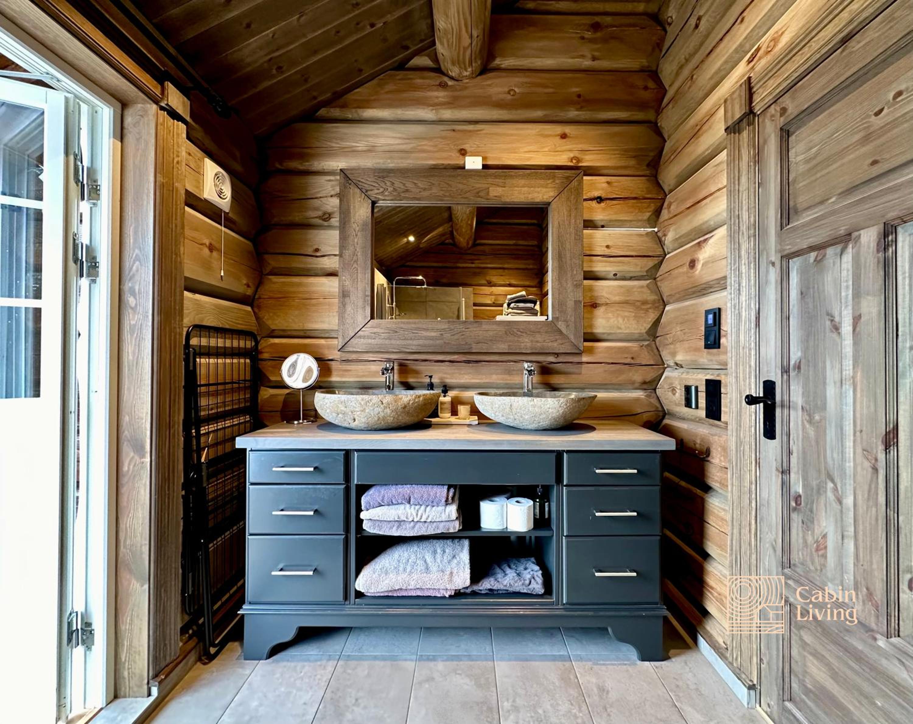 New log cabin with sauna, waxing shed & bench at Sjusjøen