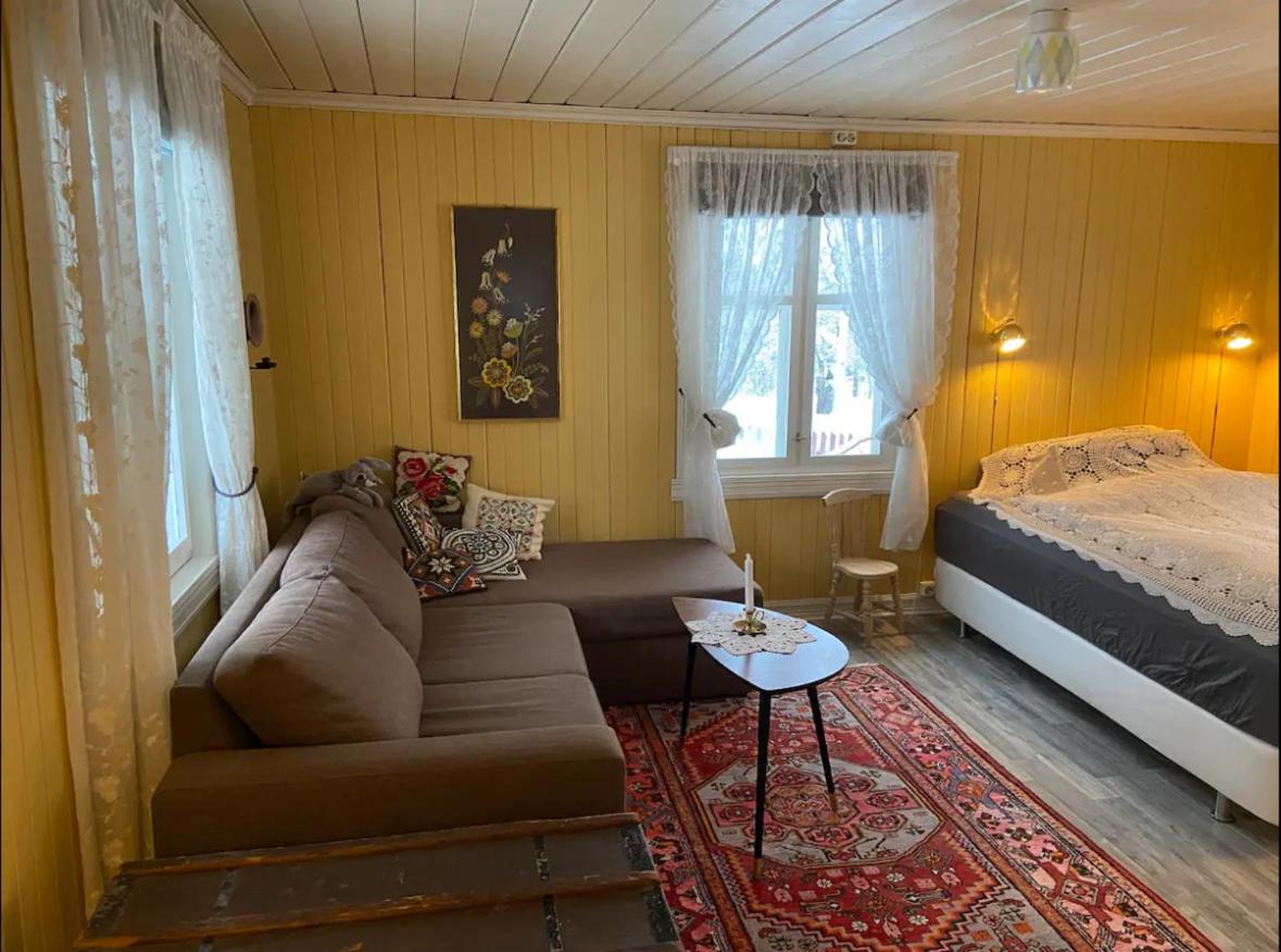 Farm stay in cozy cabin at Vestre Kinn view 3