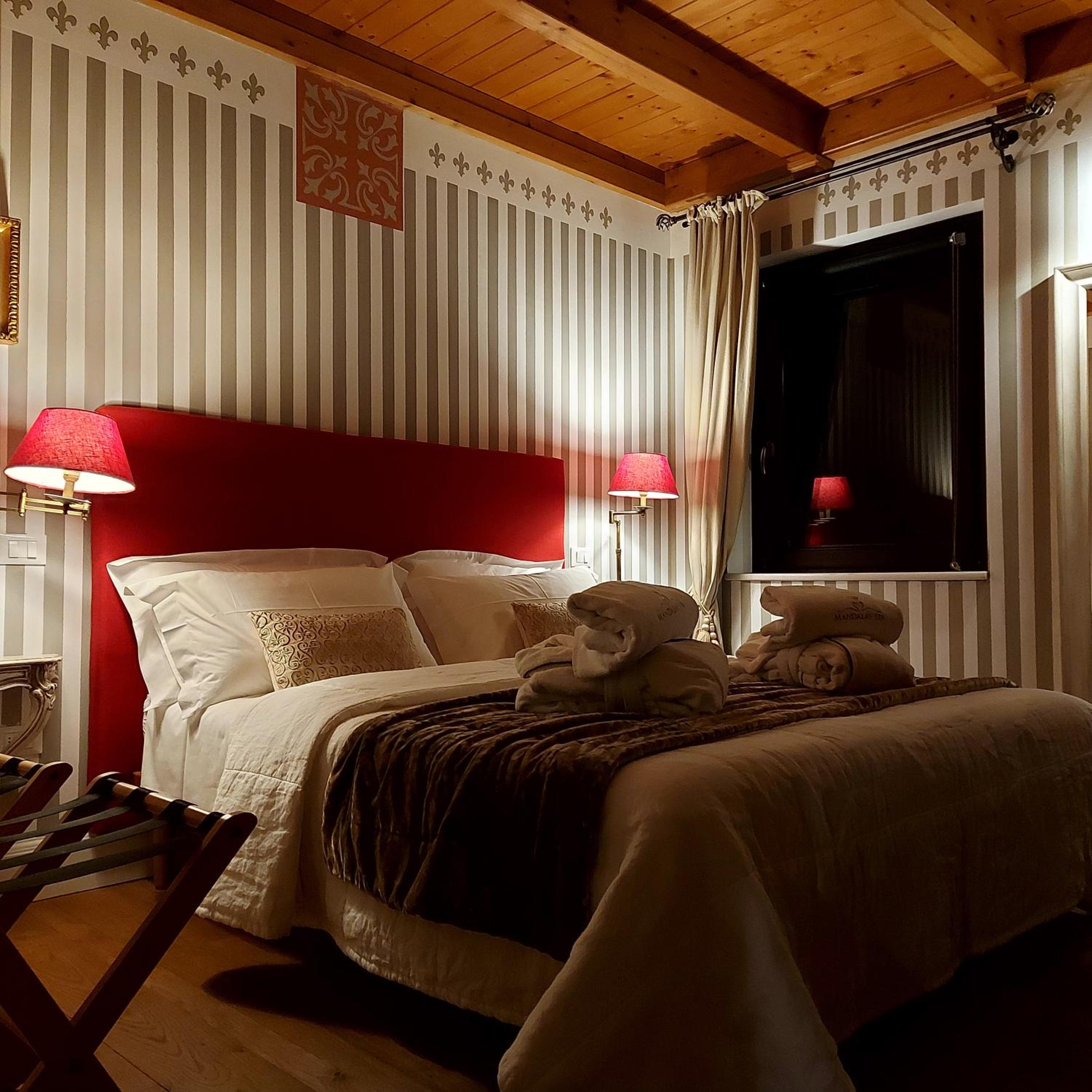 Mandalay Lodge & Resort Senigallia