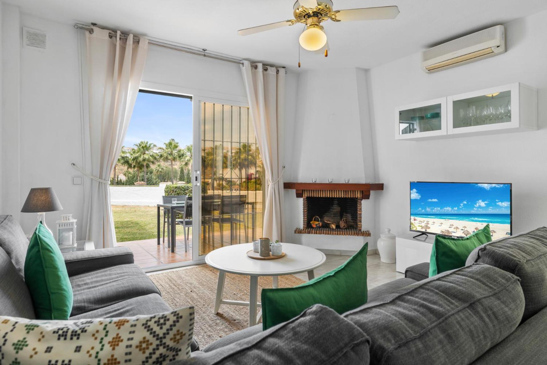 Super cozy apartment in Calahonda by Costarentals - Ref 124 photo 5