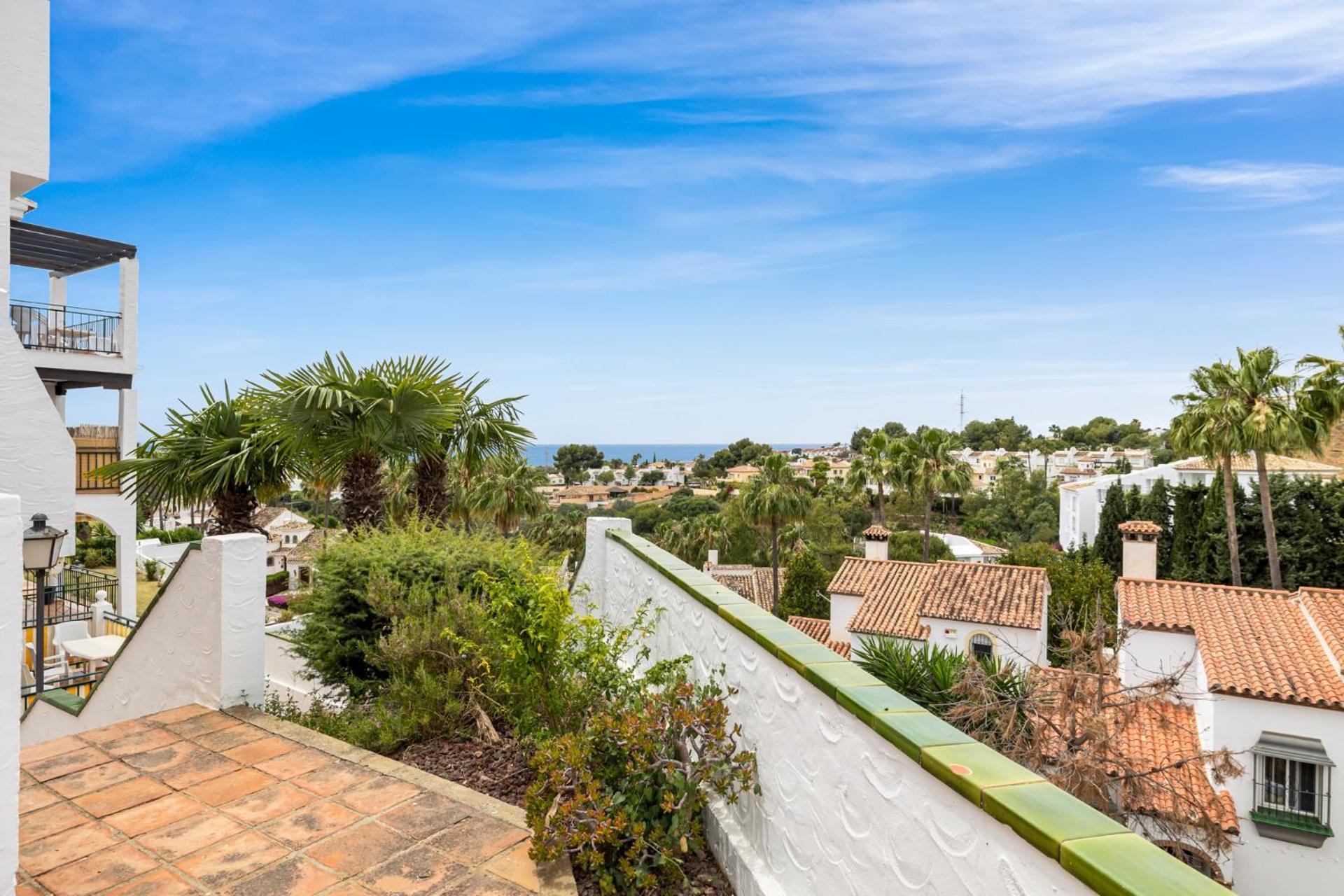 Super cozy apartment in Calahonda by Costarentals - Ref 124 photo 3