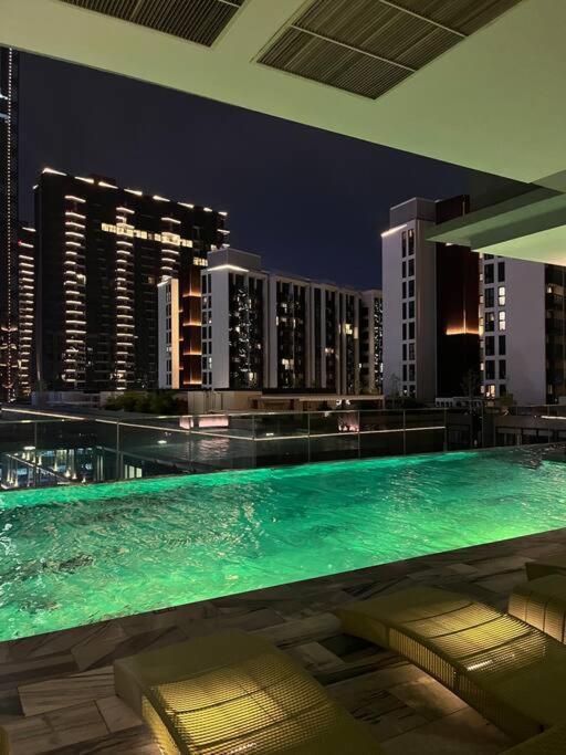 Metropole D2 2BR Pool Gym Deluxe