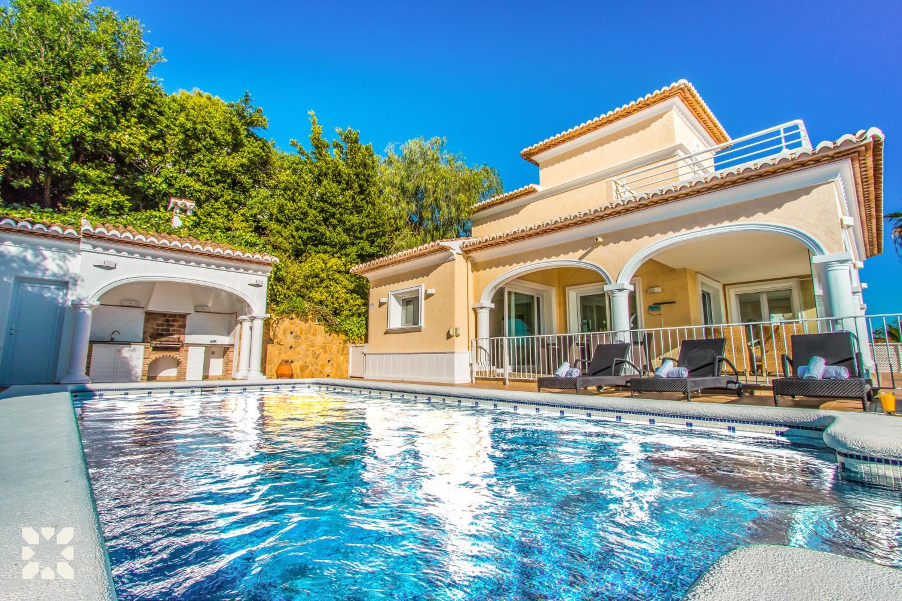 Villa Lou by Abahana Villas view 5