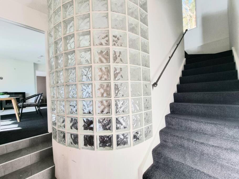 4BRM Family house in Cashmere -sleeps 7 view 4