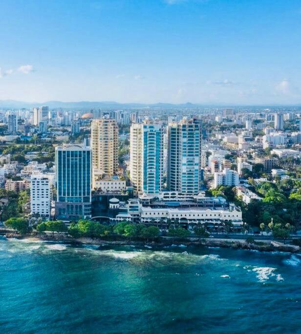 Spectacular Condominium between the city and the sea