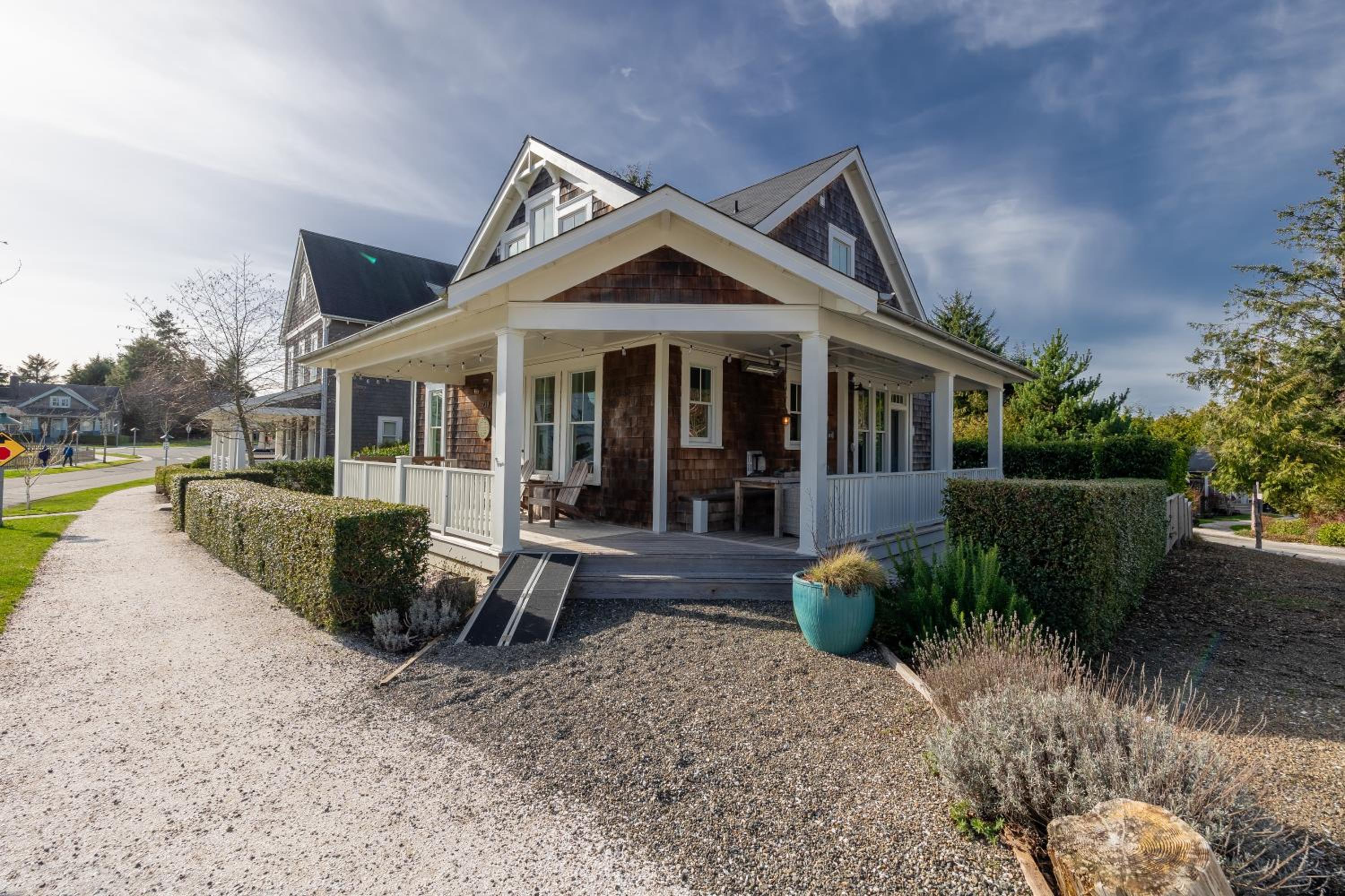 A House By The Sea by Seabrook Hospitality view 3