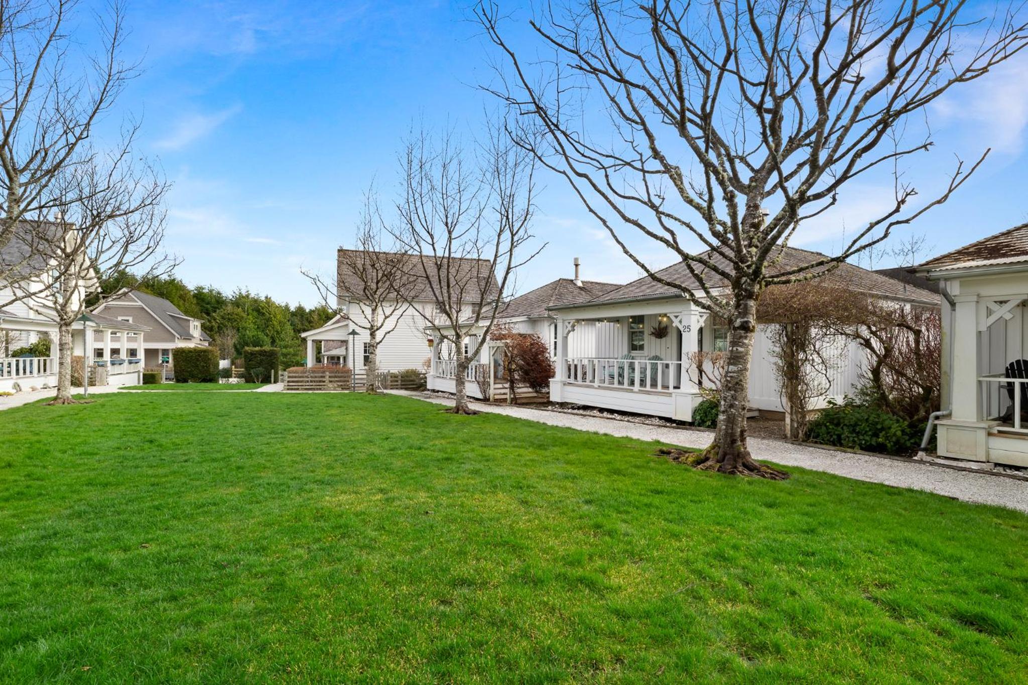 A Swell Cottage by Seabrook Hospitality view 2