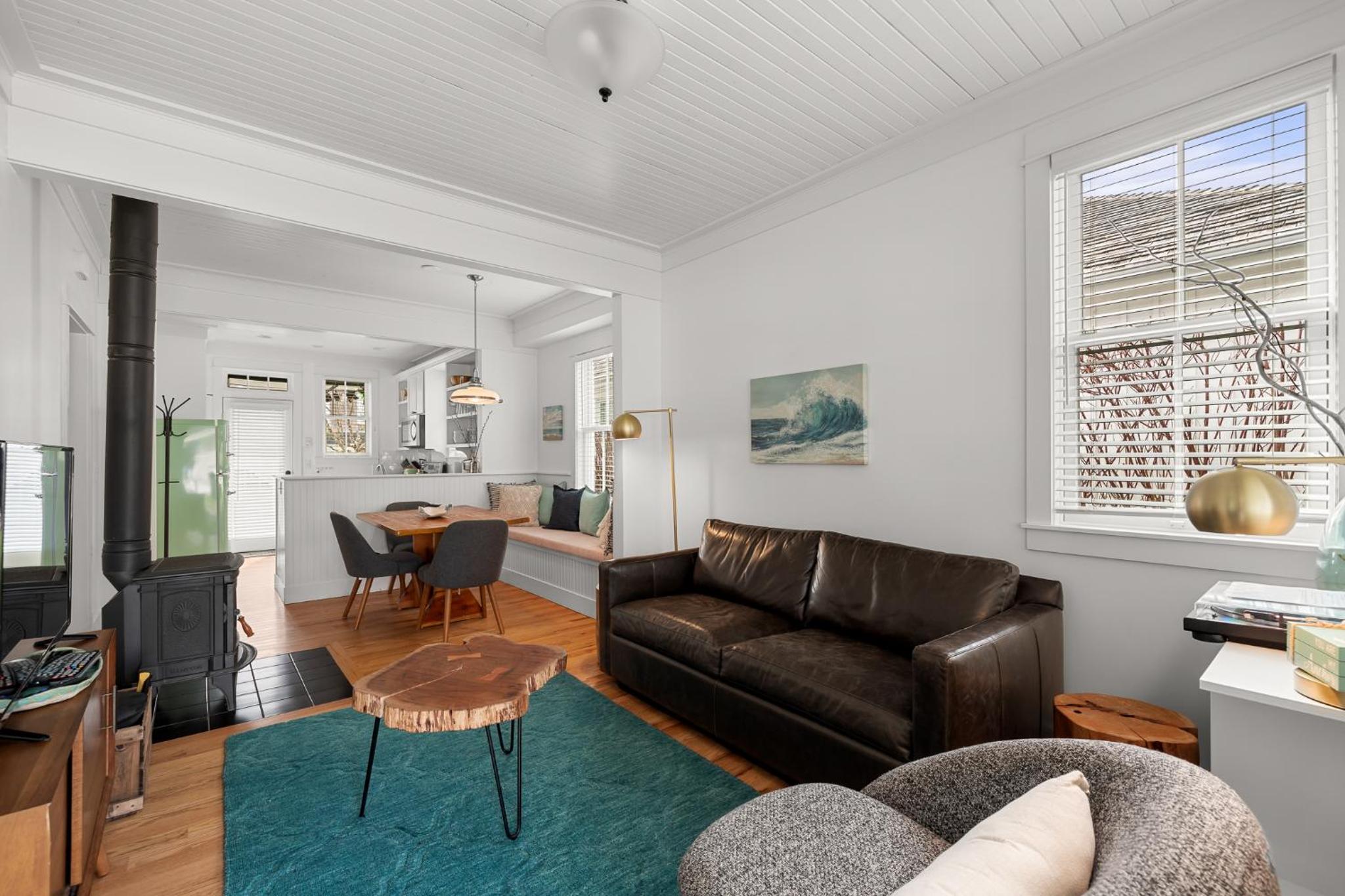 A Swell Cottage by Seabrook Hospitality view 4