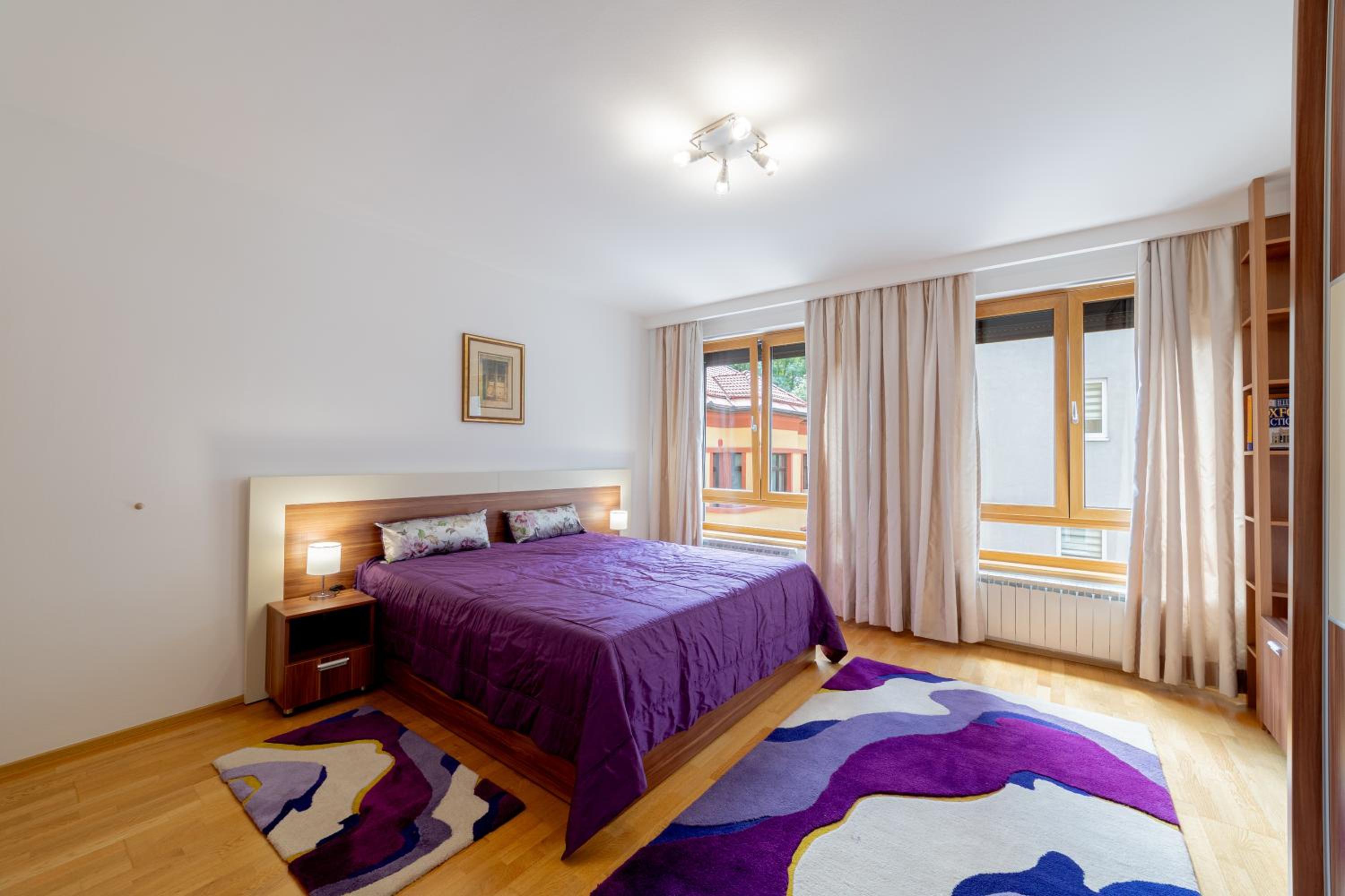 Skenderpasina Skyline 2-bedroom apartment with balcony