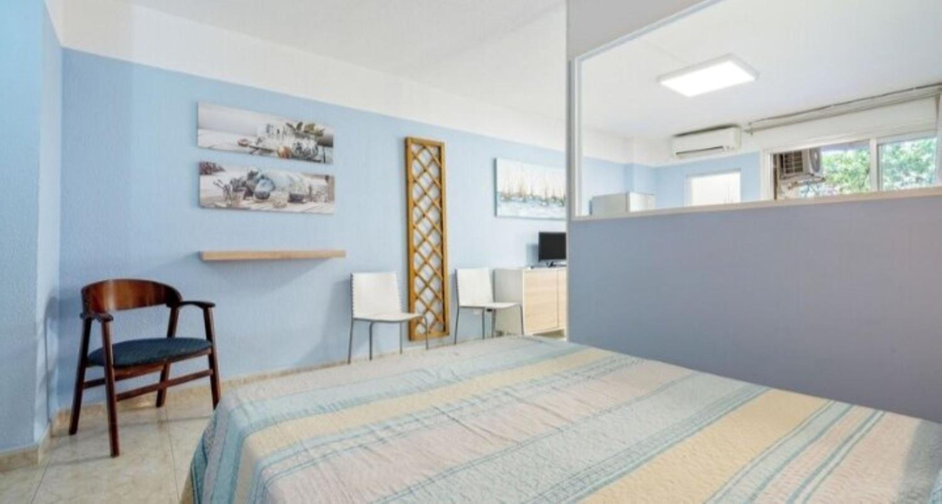 hotel room