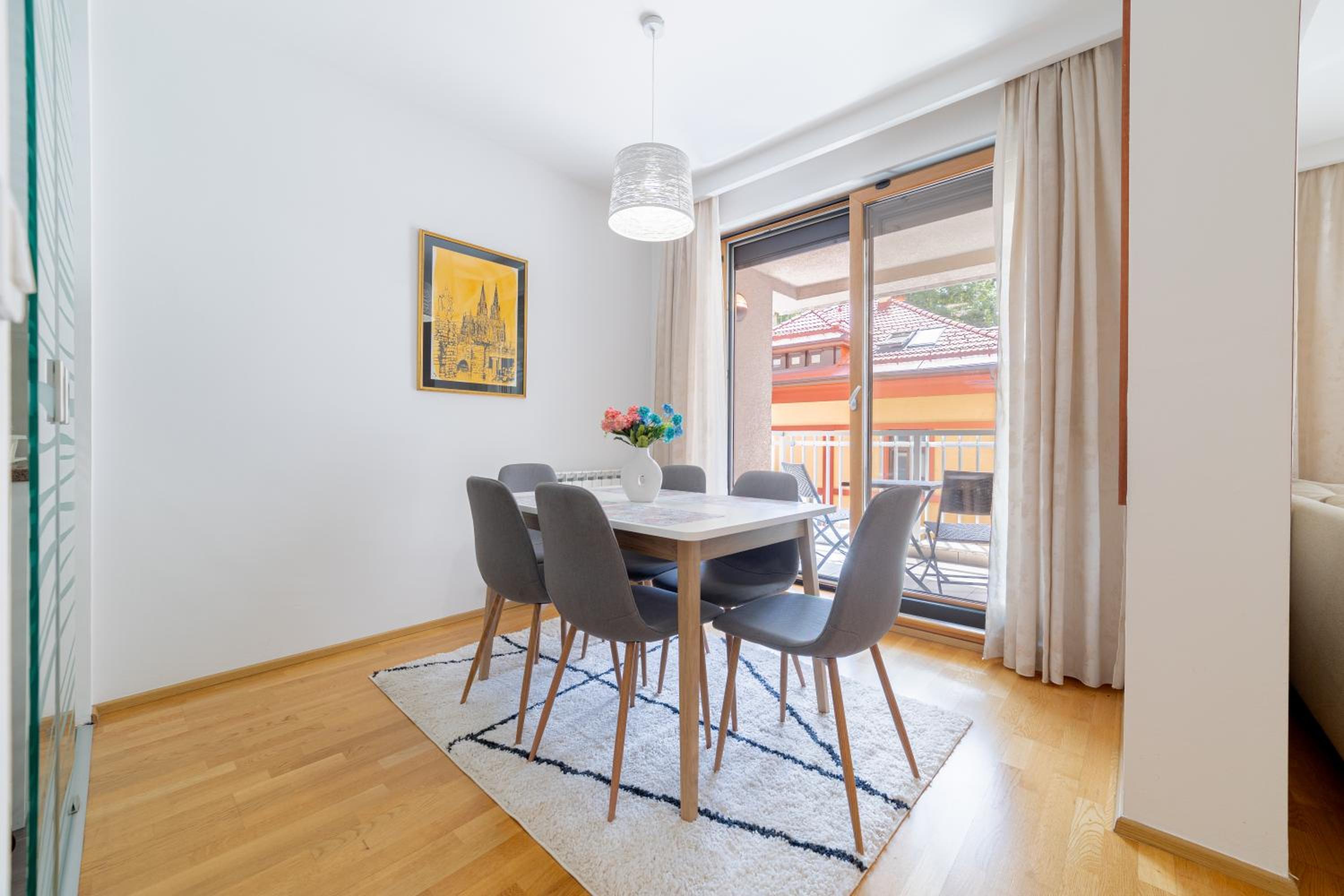 Skenderpasina Skyline 2-bedroom apartment with balcony