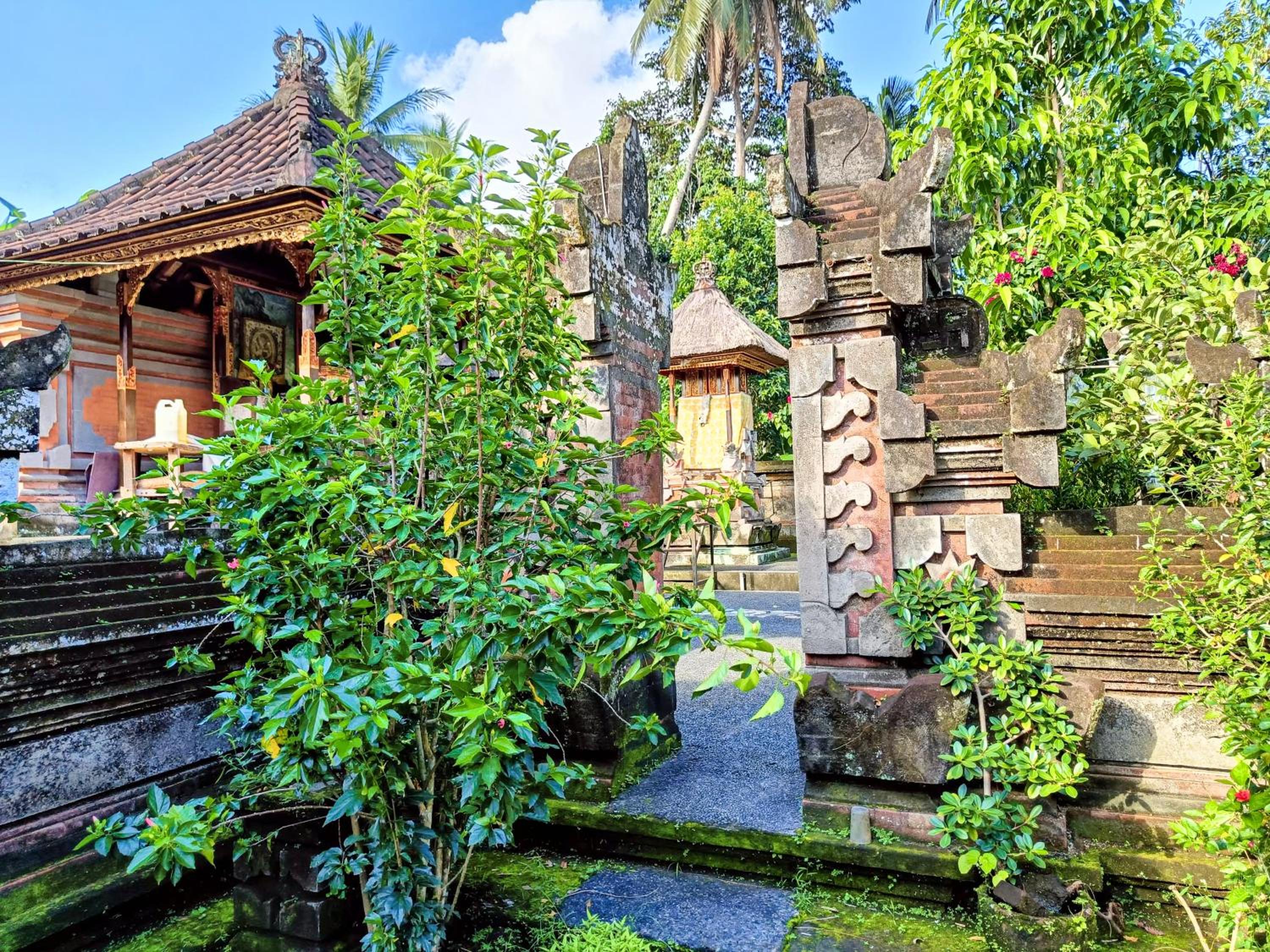 Wisuda Guest House by Aligna Hospitality view 2