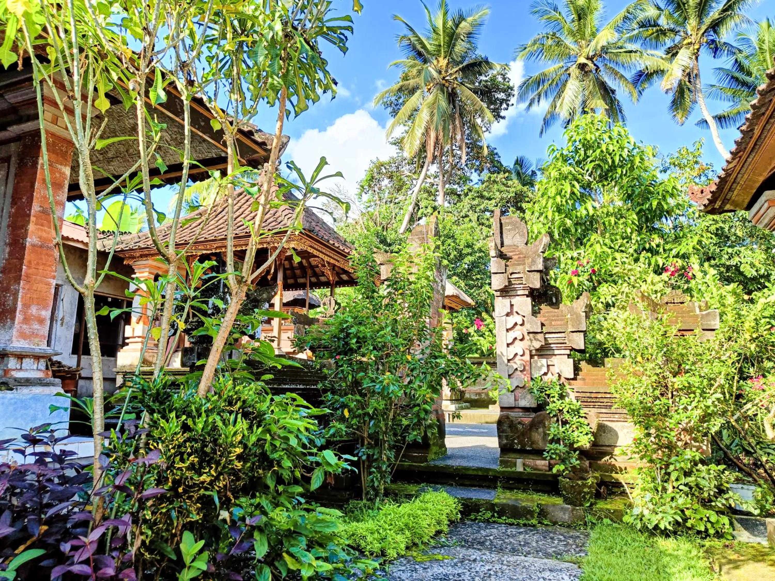 Wisuda Guest House by Aligna Hospitality view 4