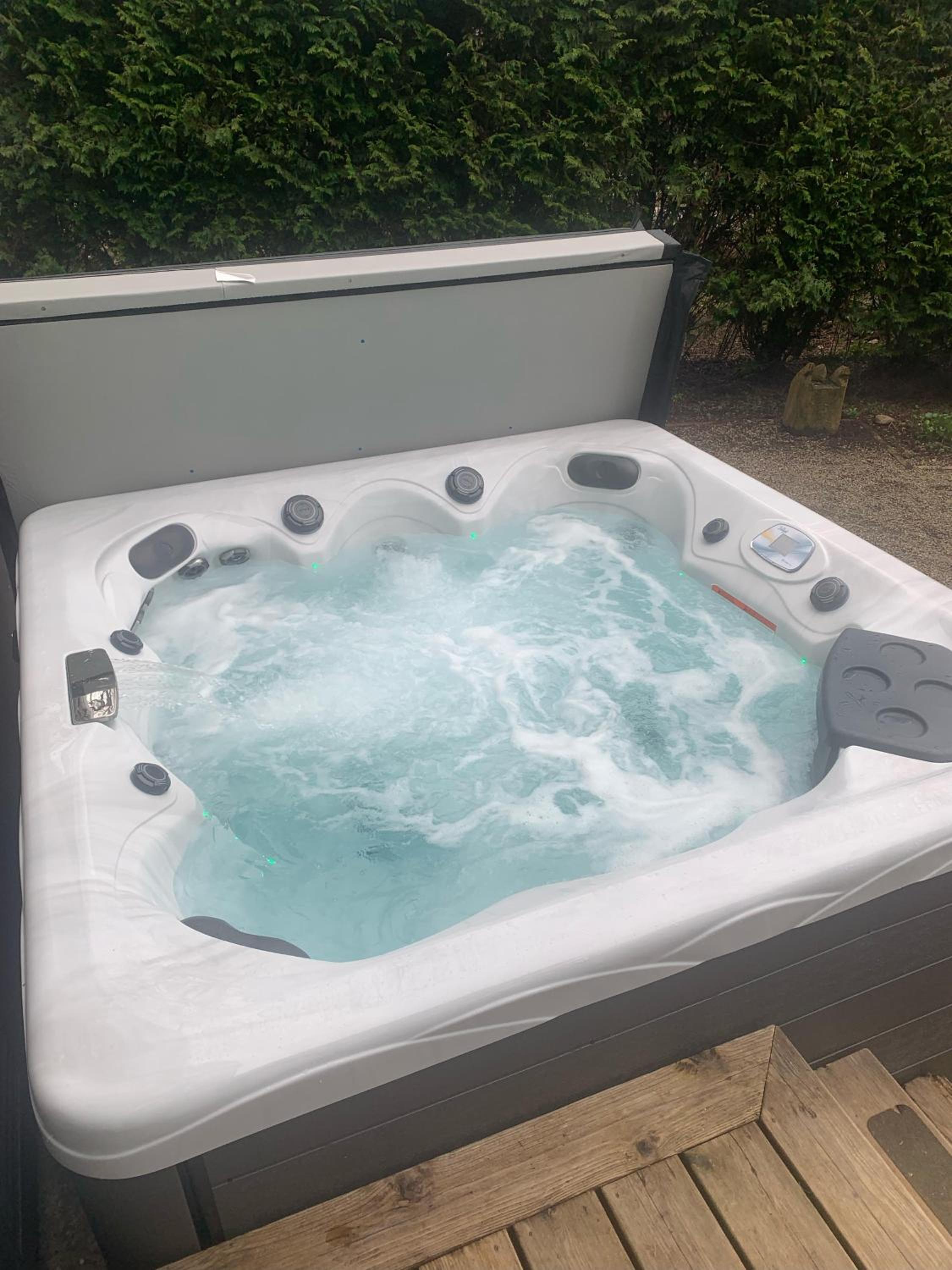 Beaches-N-Cream: Dog Friendly and Private Hot Tub view 5