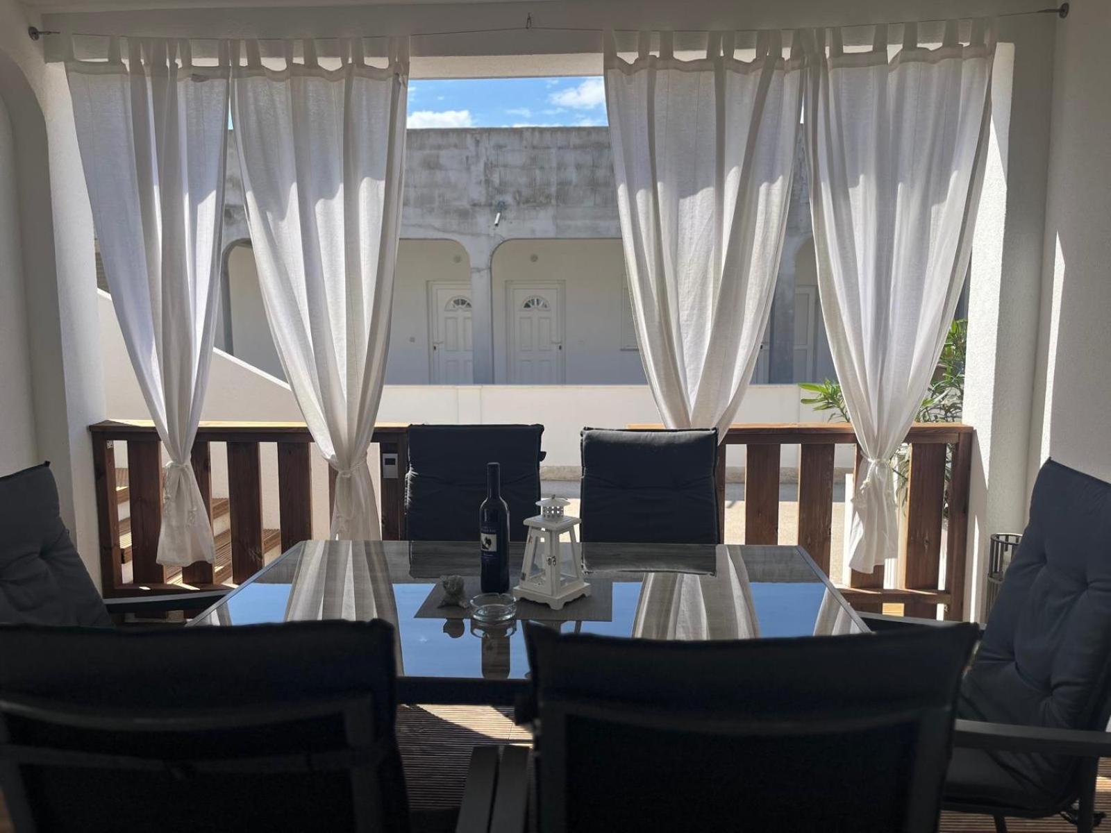 Sinisa Apartman Vir