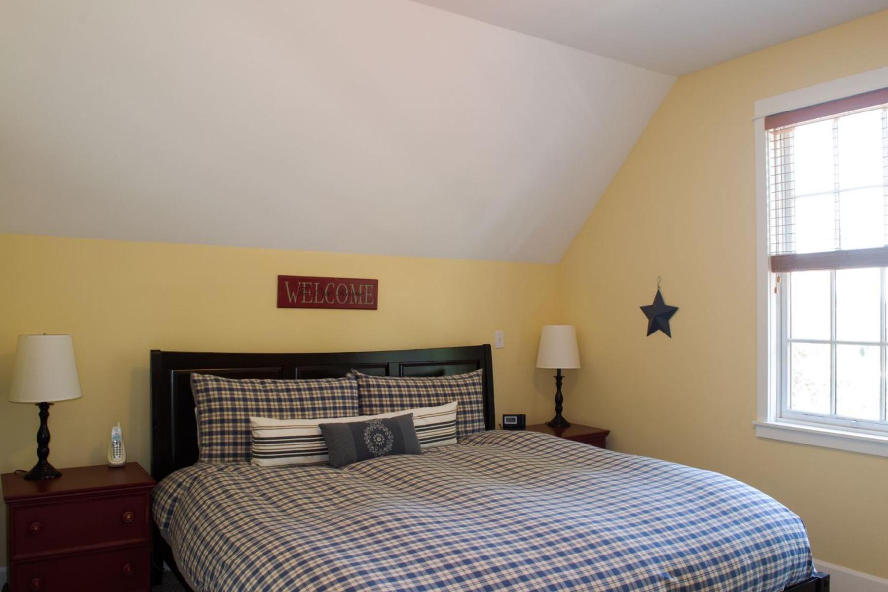 Clamdigger Cottage by Seabrook Hospitality