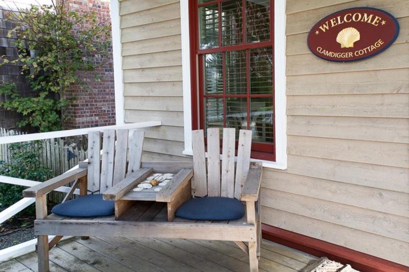 Clamdigger Cottage by Seabrook Hospitality
