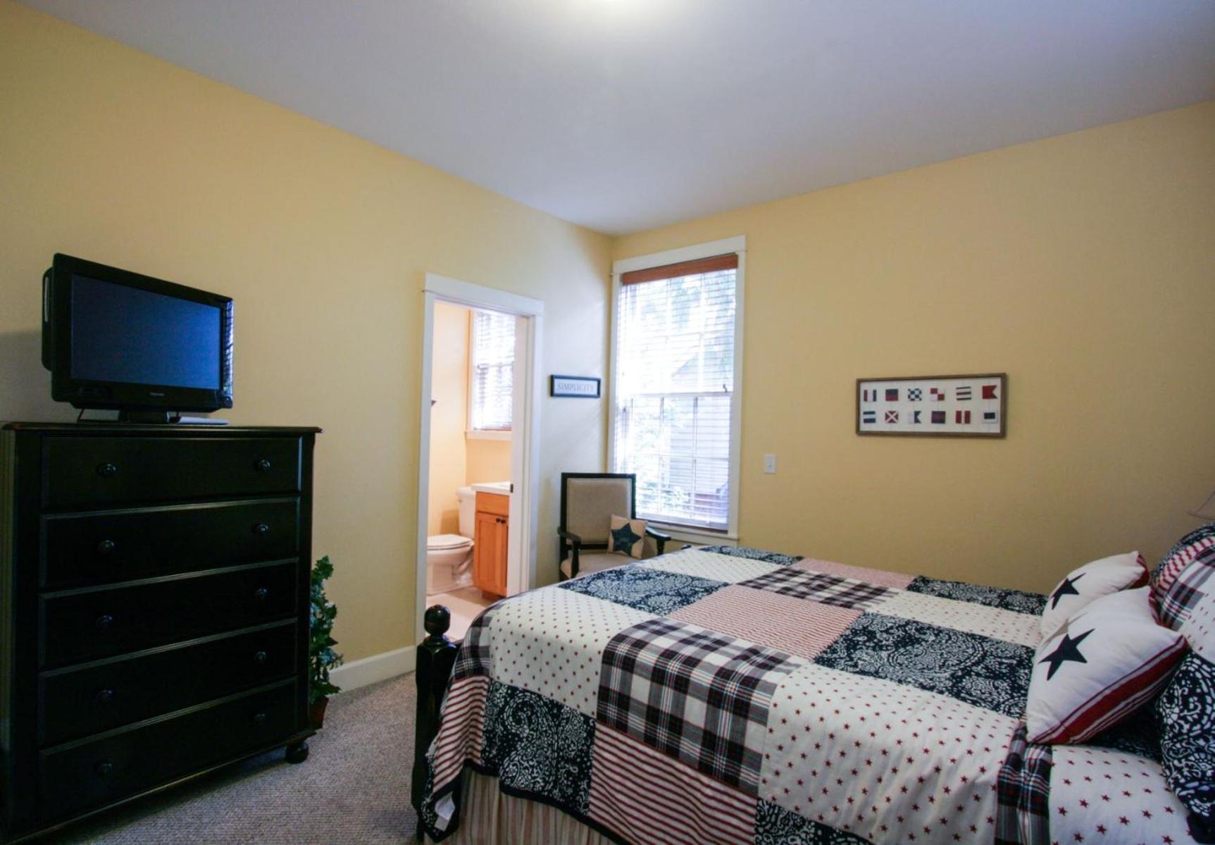 Clamdigger Cottage by Seabrook Hospitality