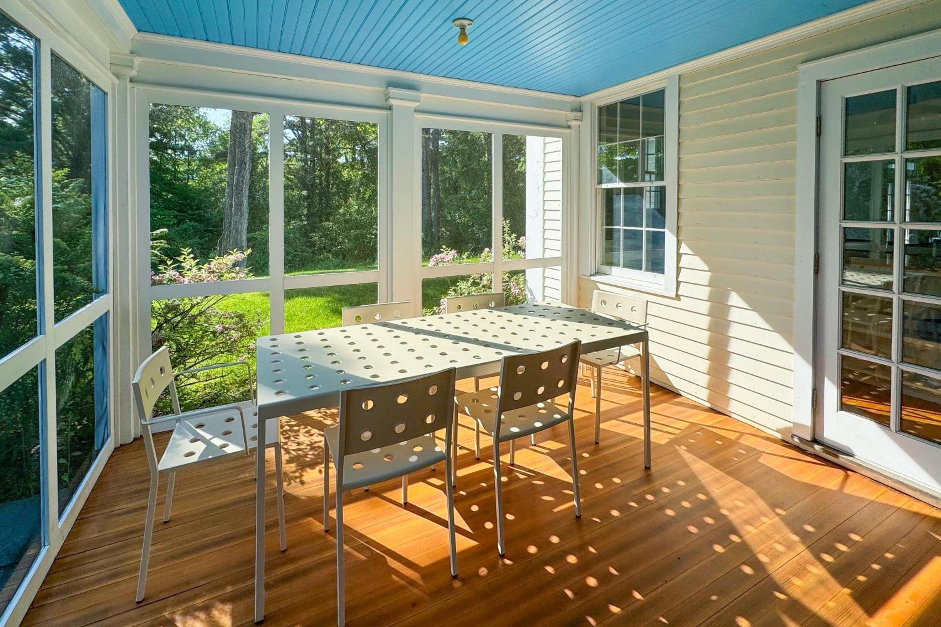 Close to Copake Lake! 4-Season Escape with Sauna
