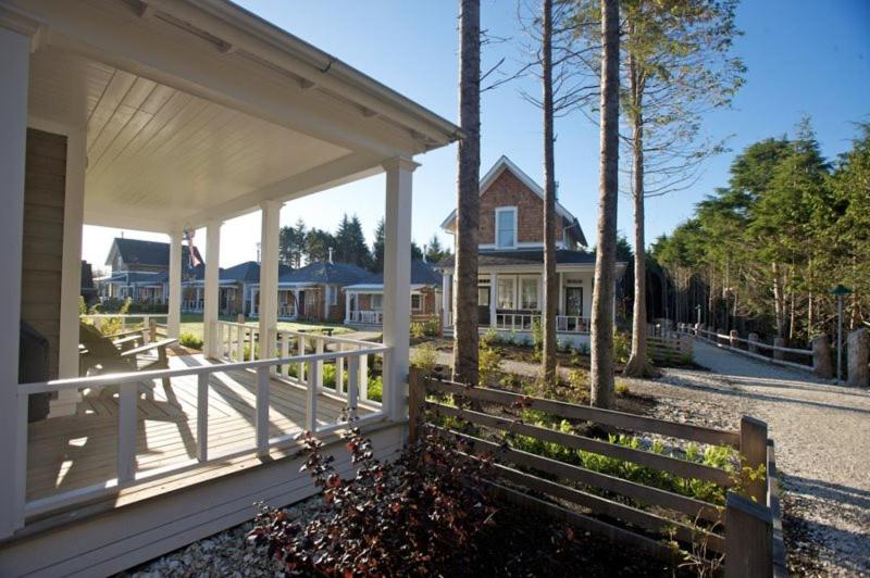 Ellas Escape by Seabrook Hospitality
