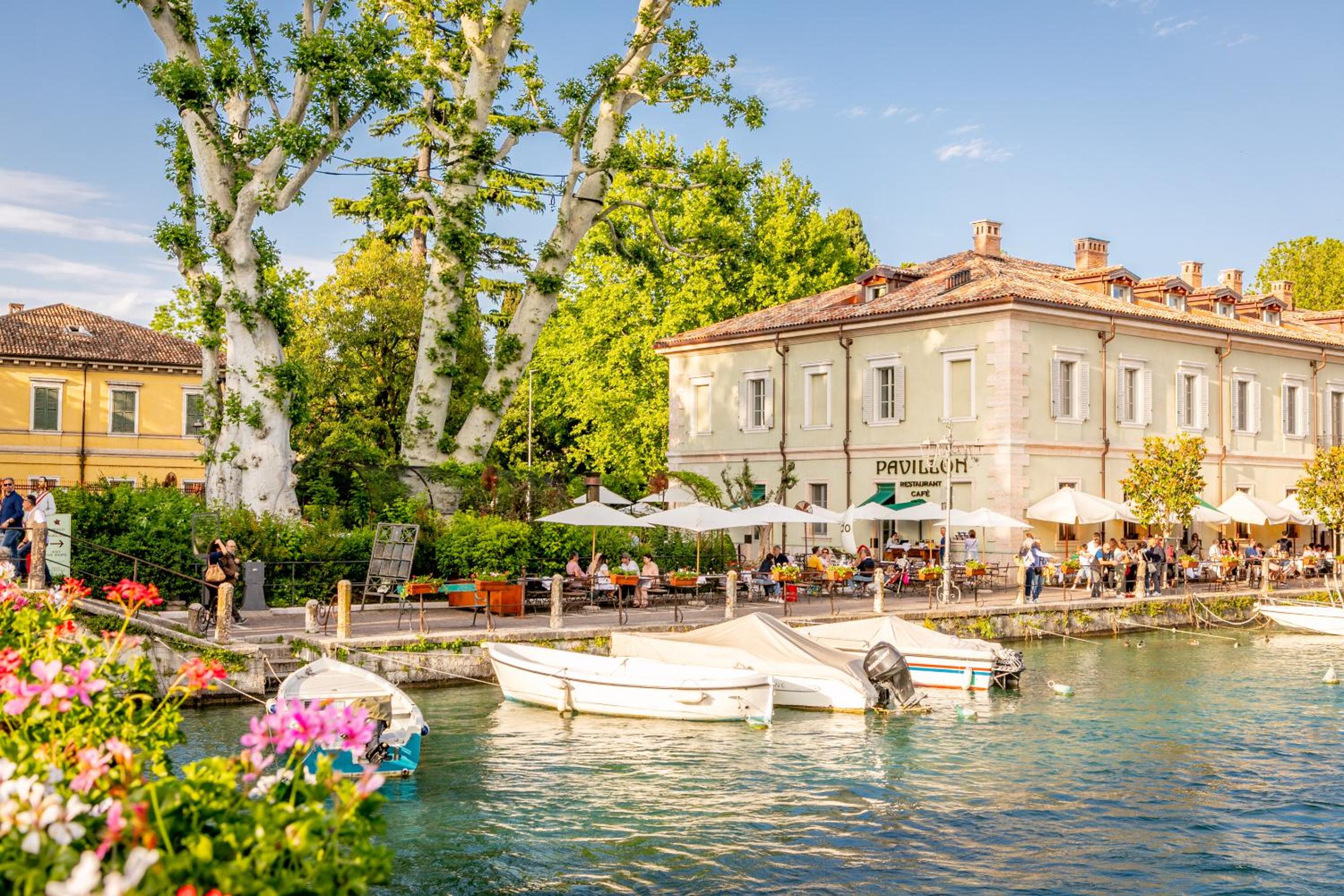 Luxury Apartment Peschiera view 2