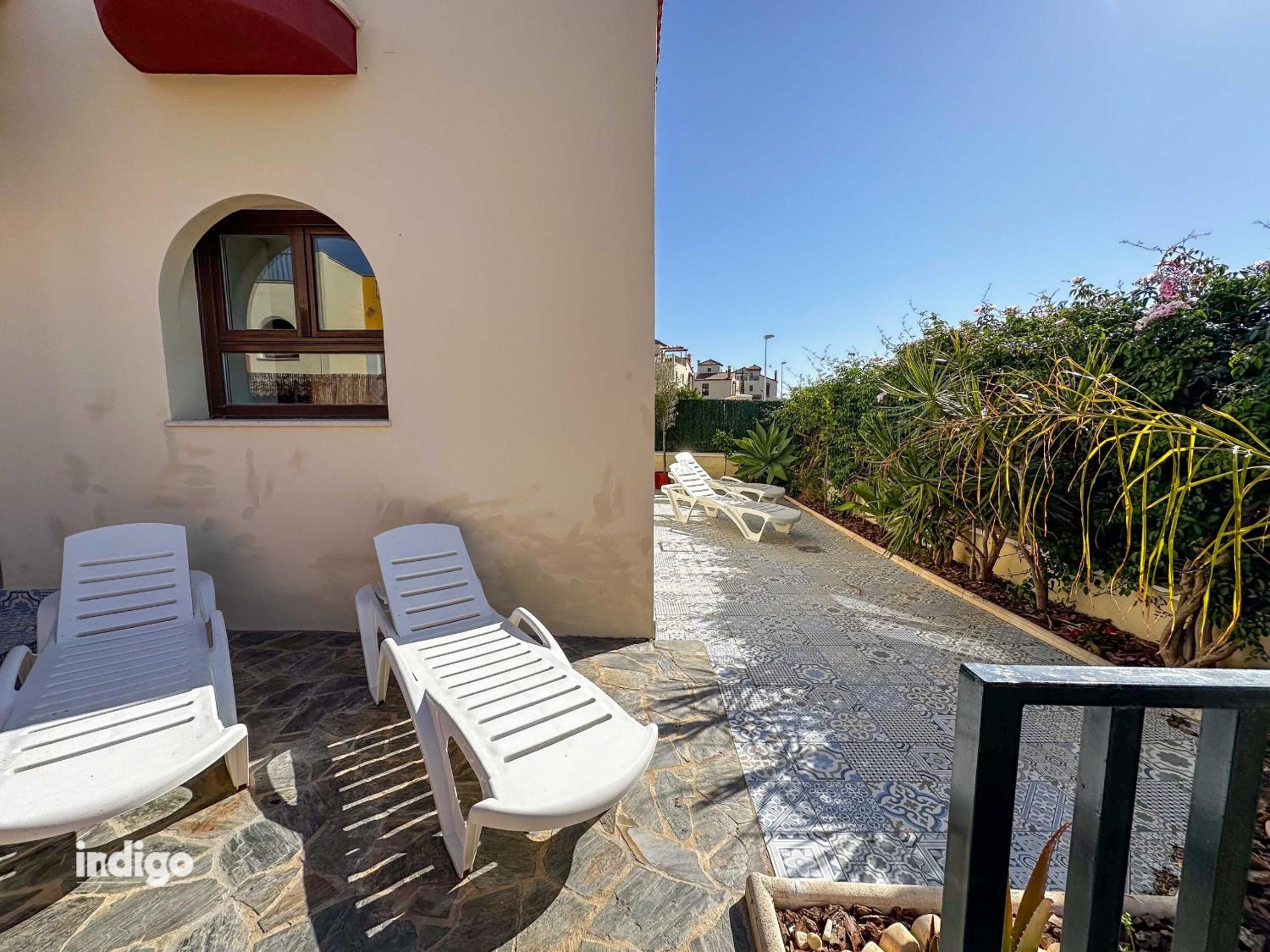 Spacious Townhouse - Private Patio Oasis - FRE01 view 2