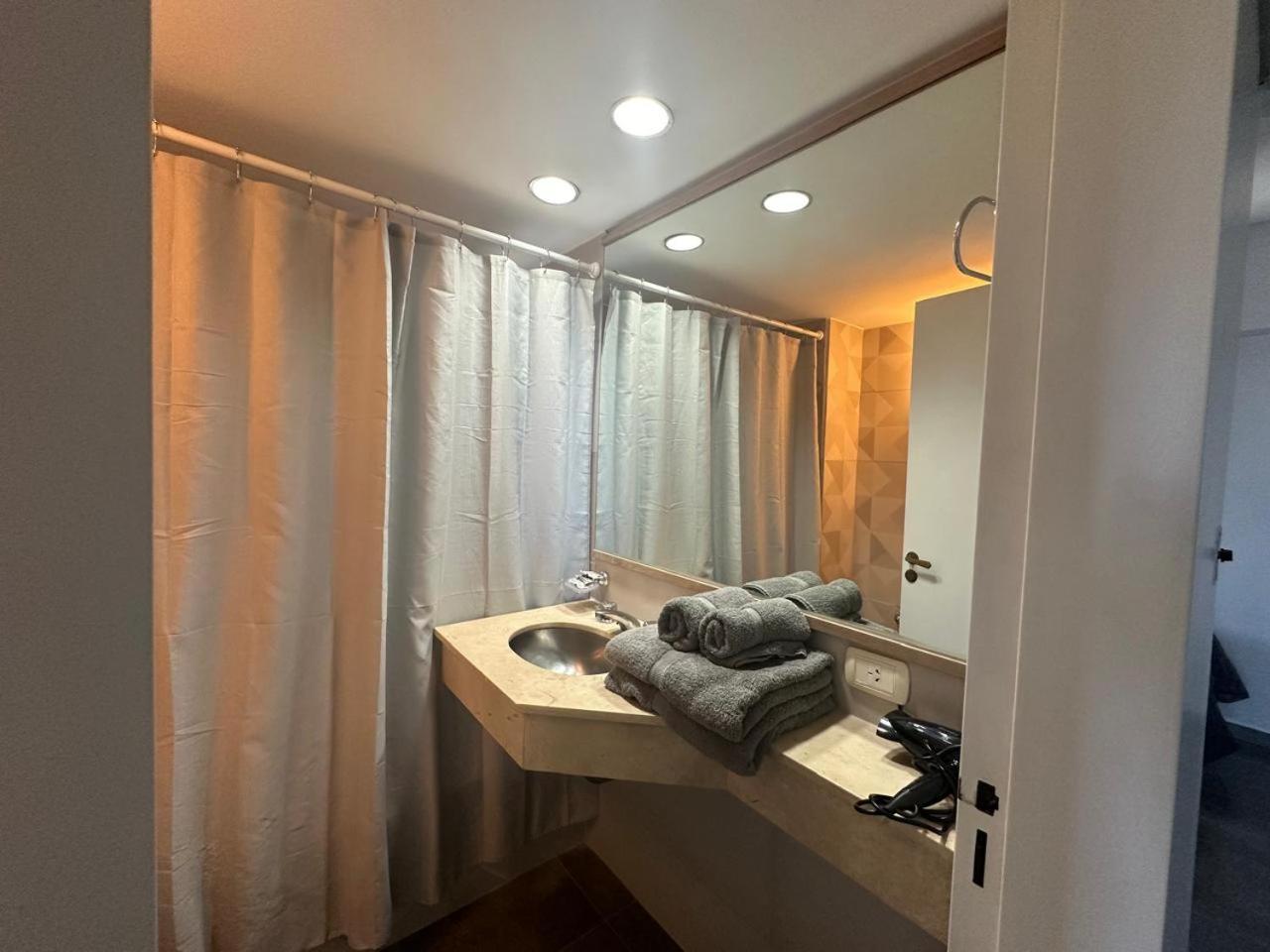 Departamento para cinco personas en Microcentro