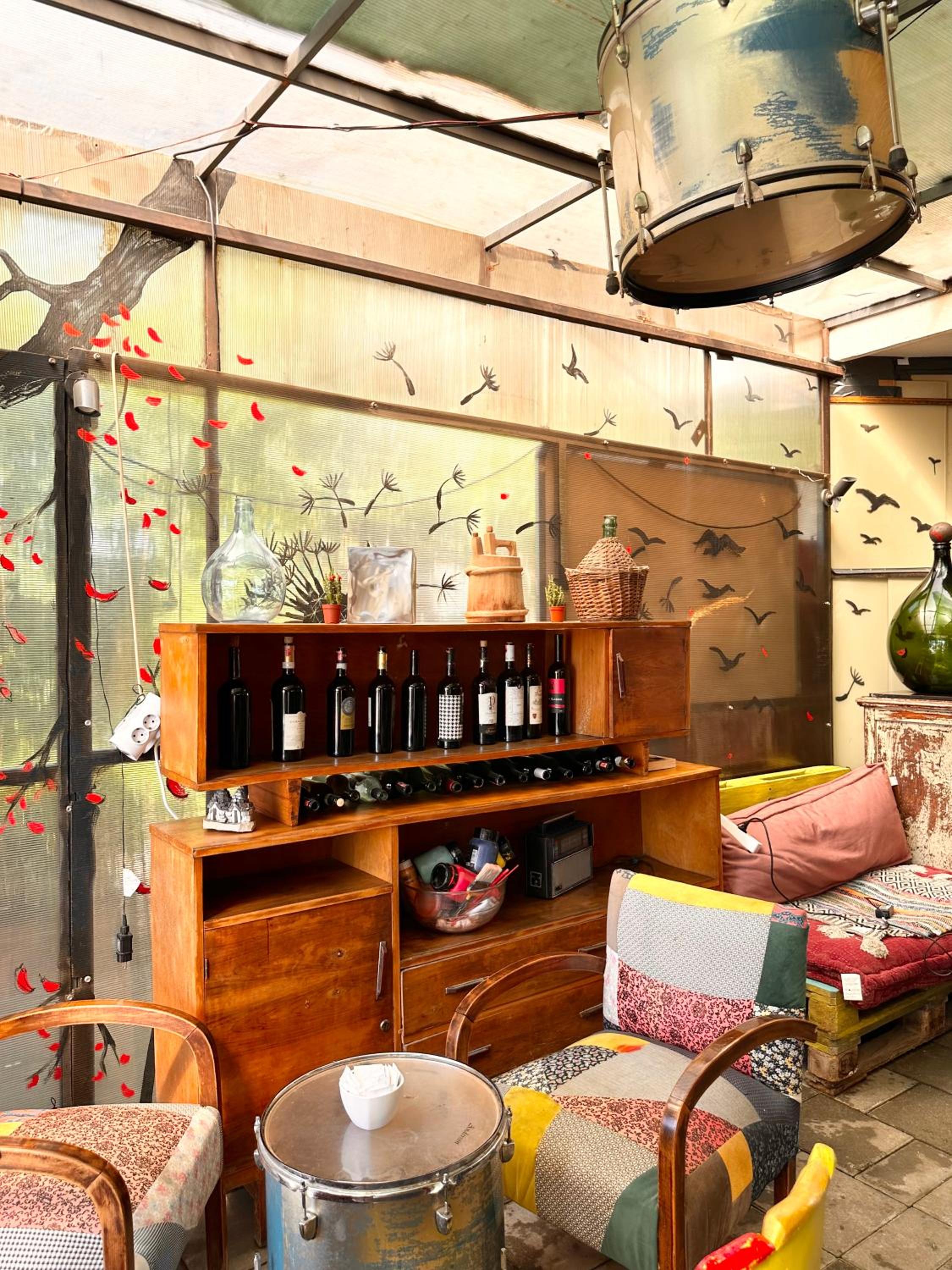 Divina Hostel
