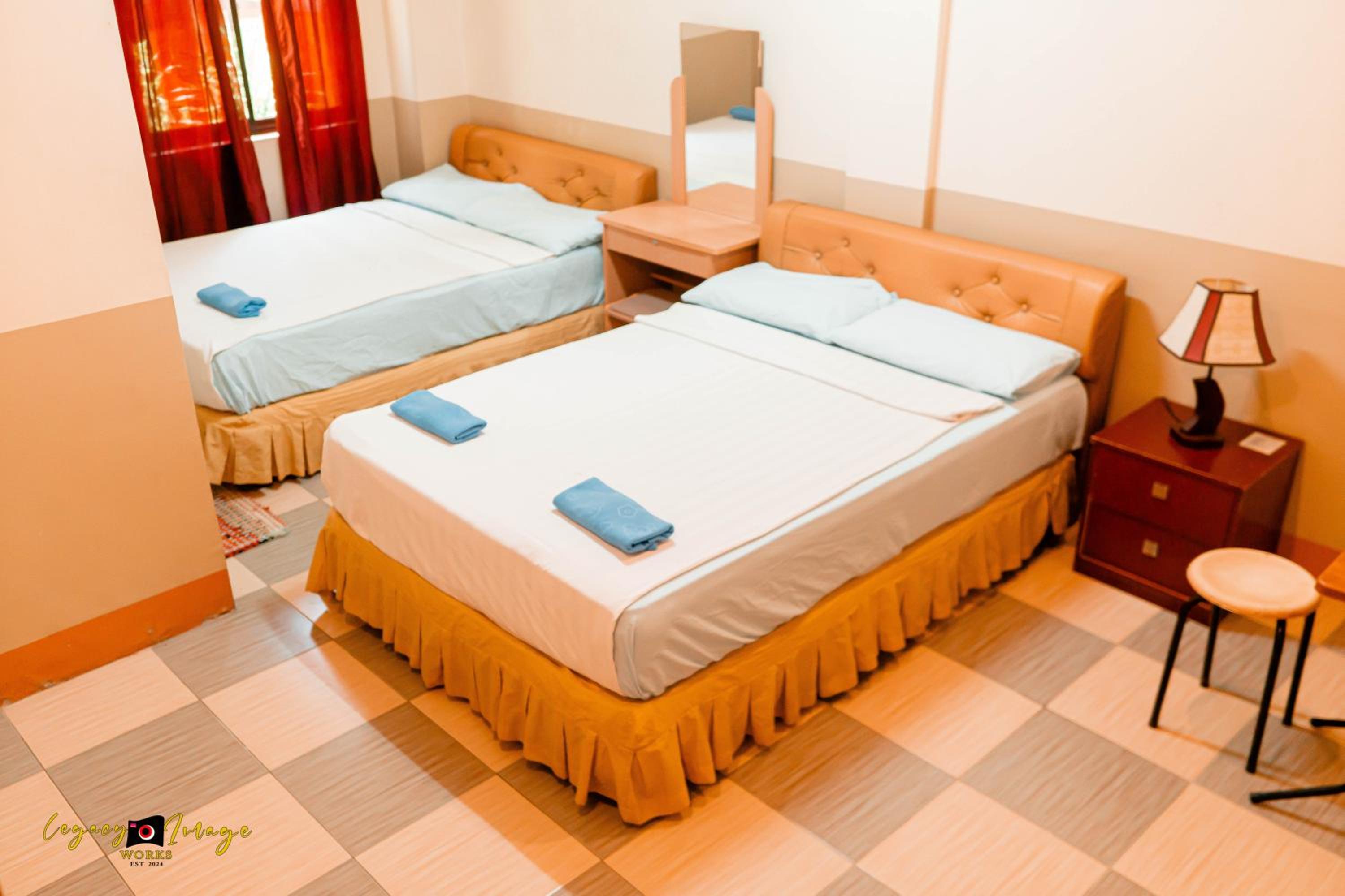 Imperial Ridge Pension House - Property Image 2