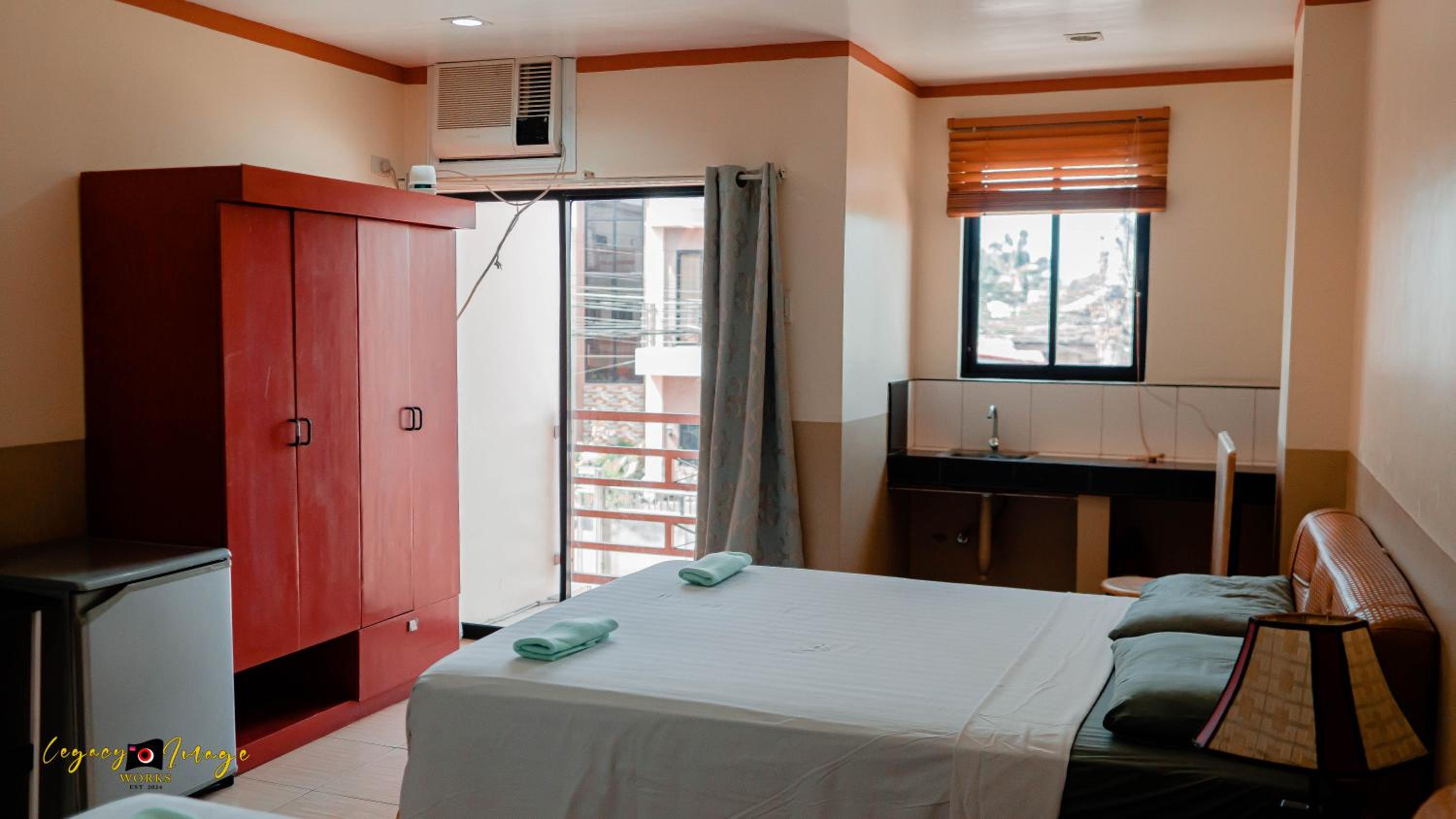 Imperial Ridge Pension House - Property Image 3