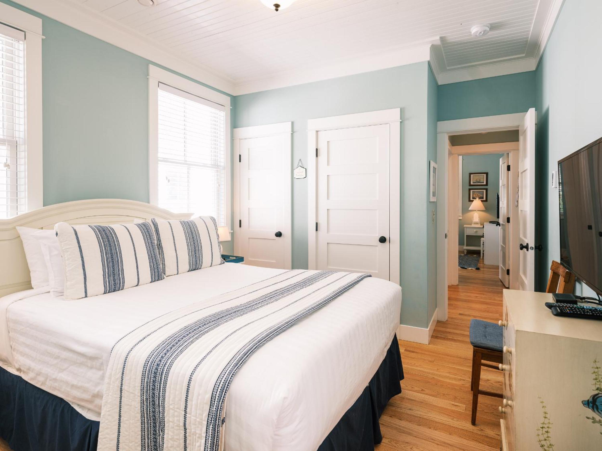 Periwinkle Cottage by Seabrook Hospitality