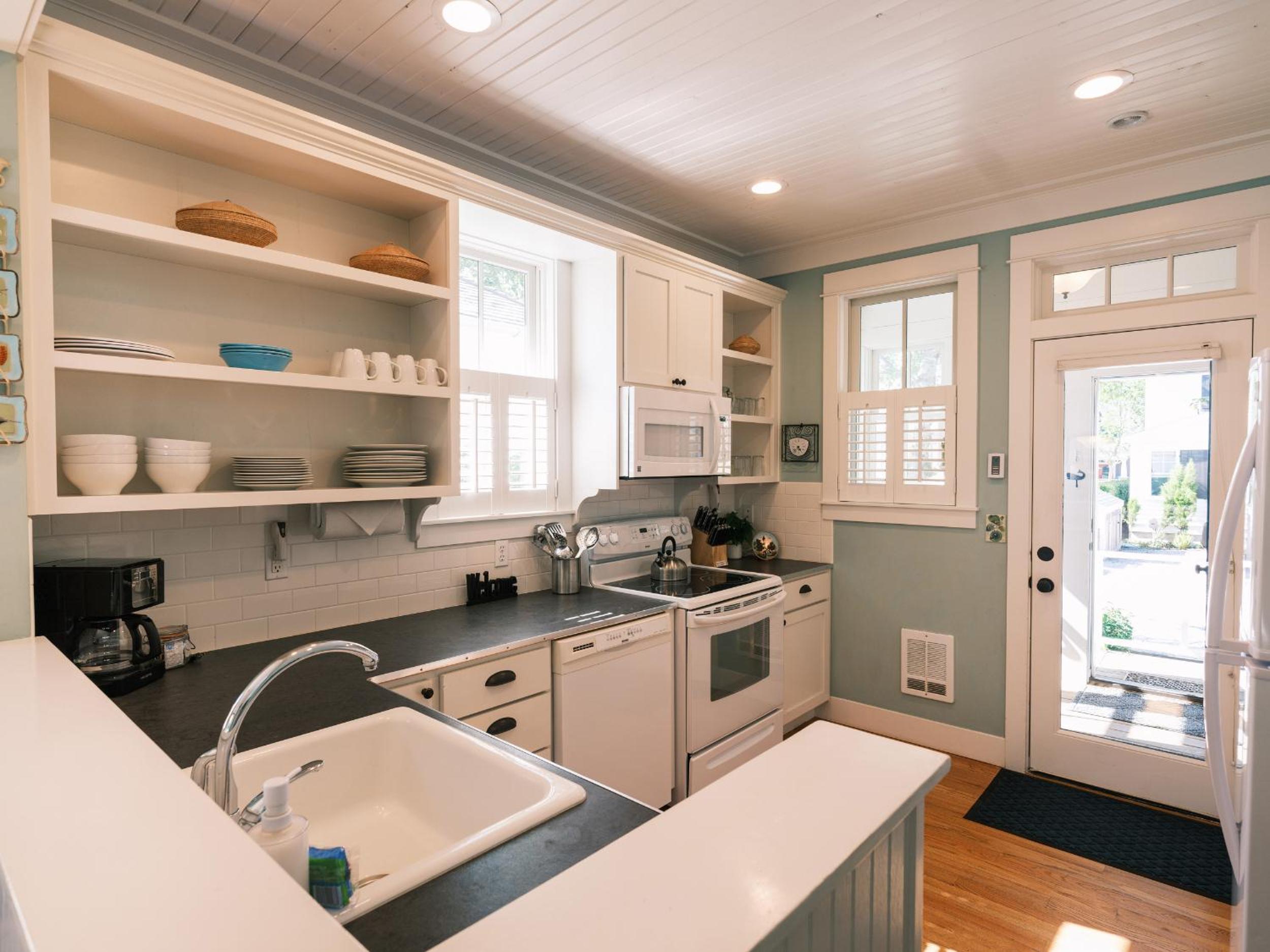 Periwinkle Cottage by Seabrook Hospitality
