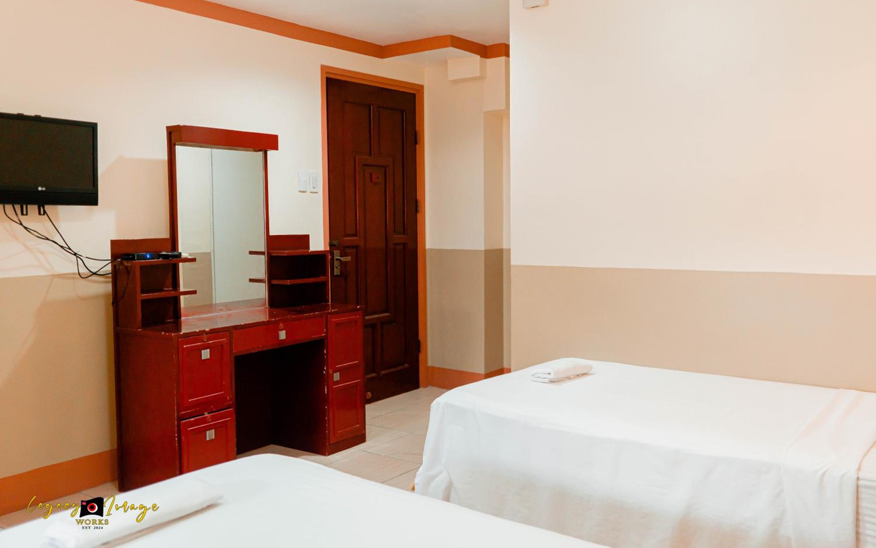 Imperial Ridge Pension House - Property Image 8