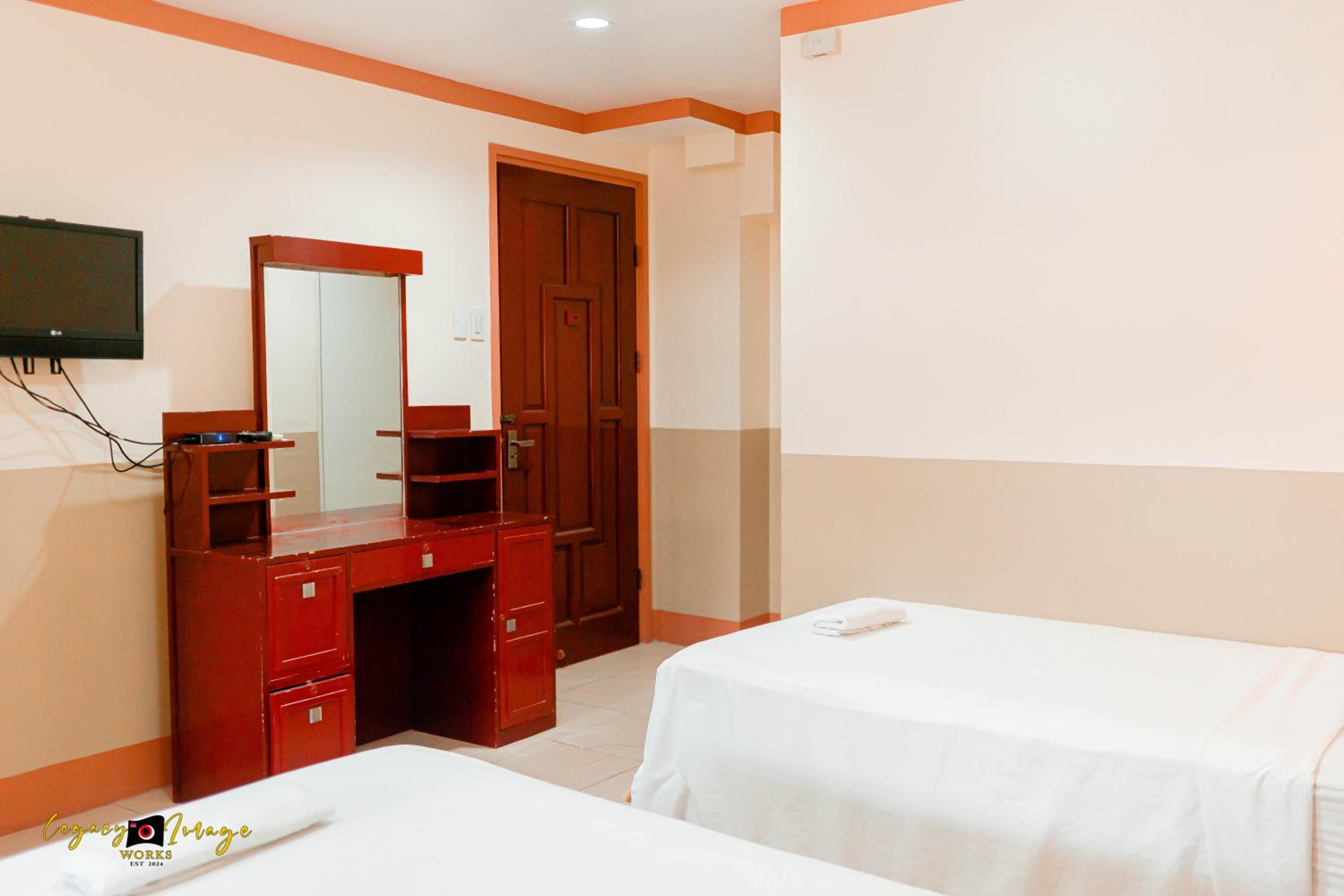 Imperial Ridge Pension House - Property Image 11